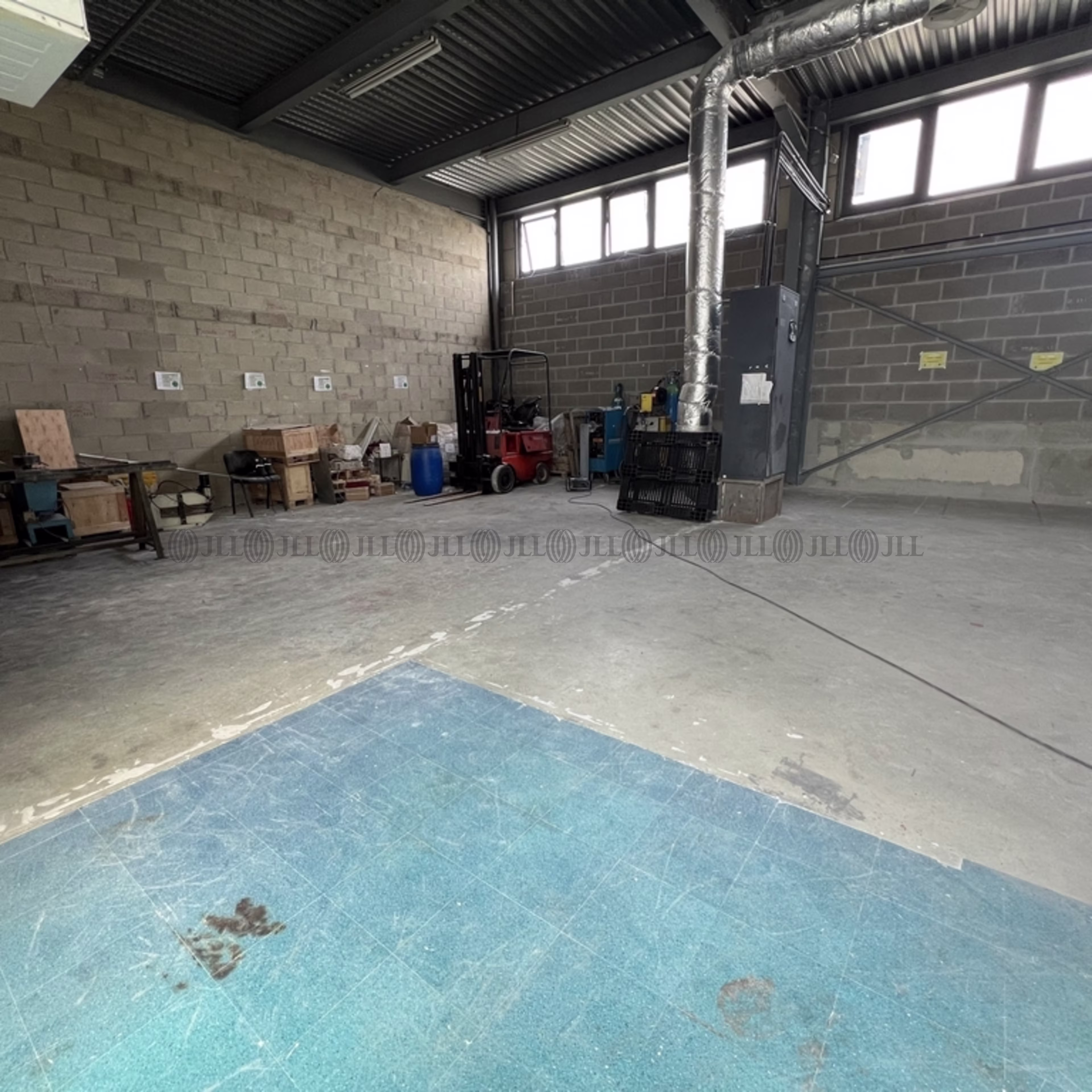 23-27 AVENUE LOUIS DE BROGLIE