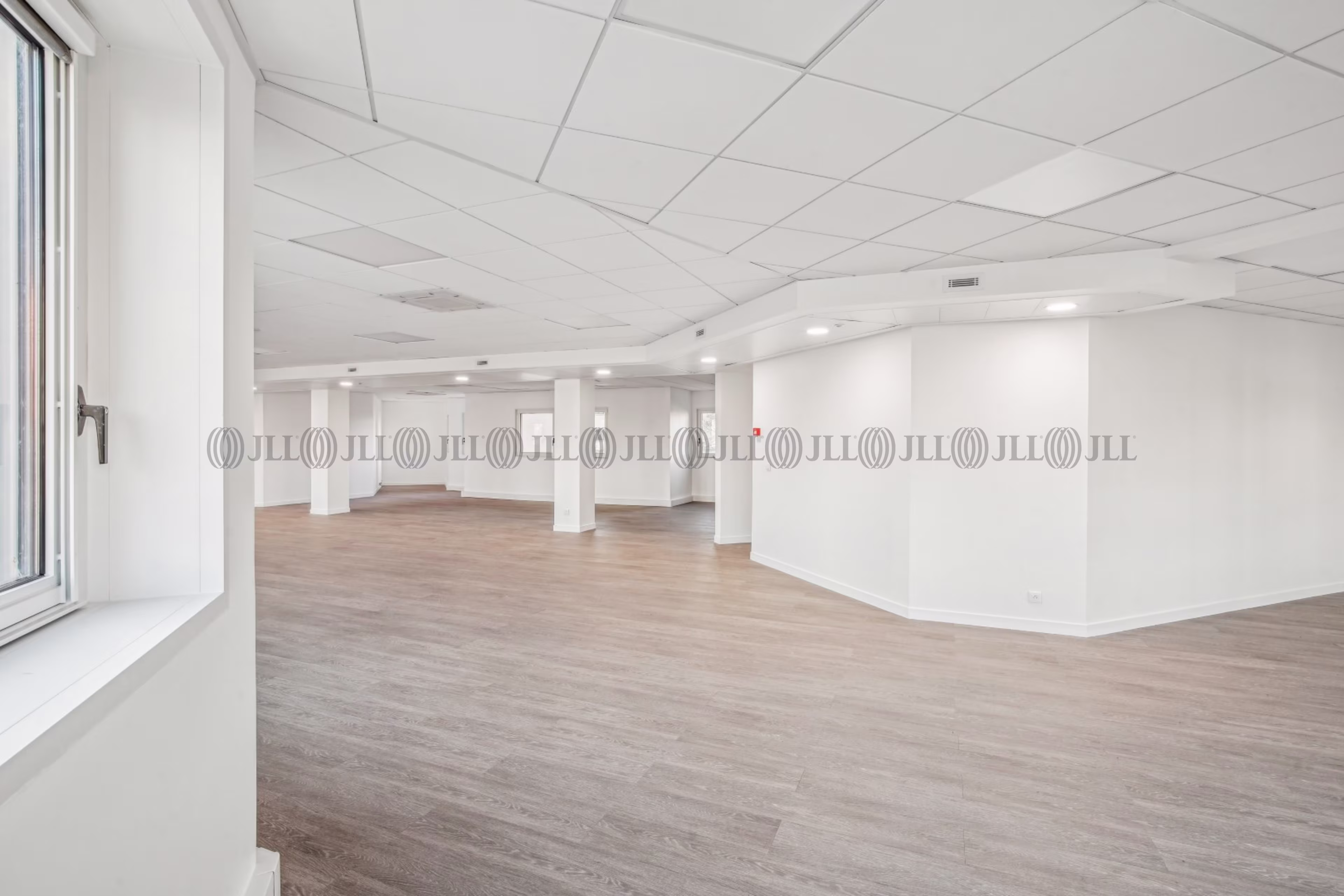 11-13 RUE SALOMON DE ROTHSCHILD