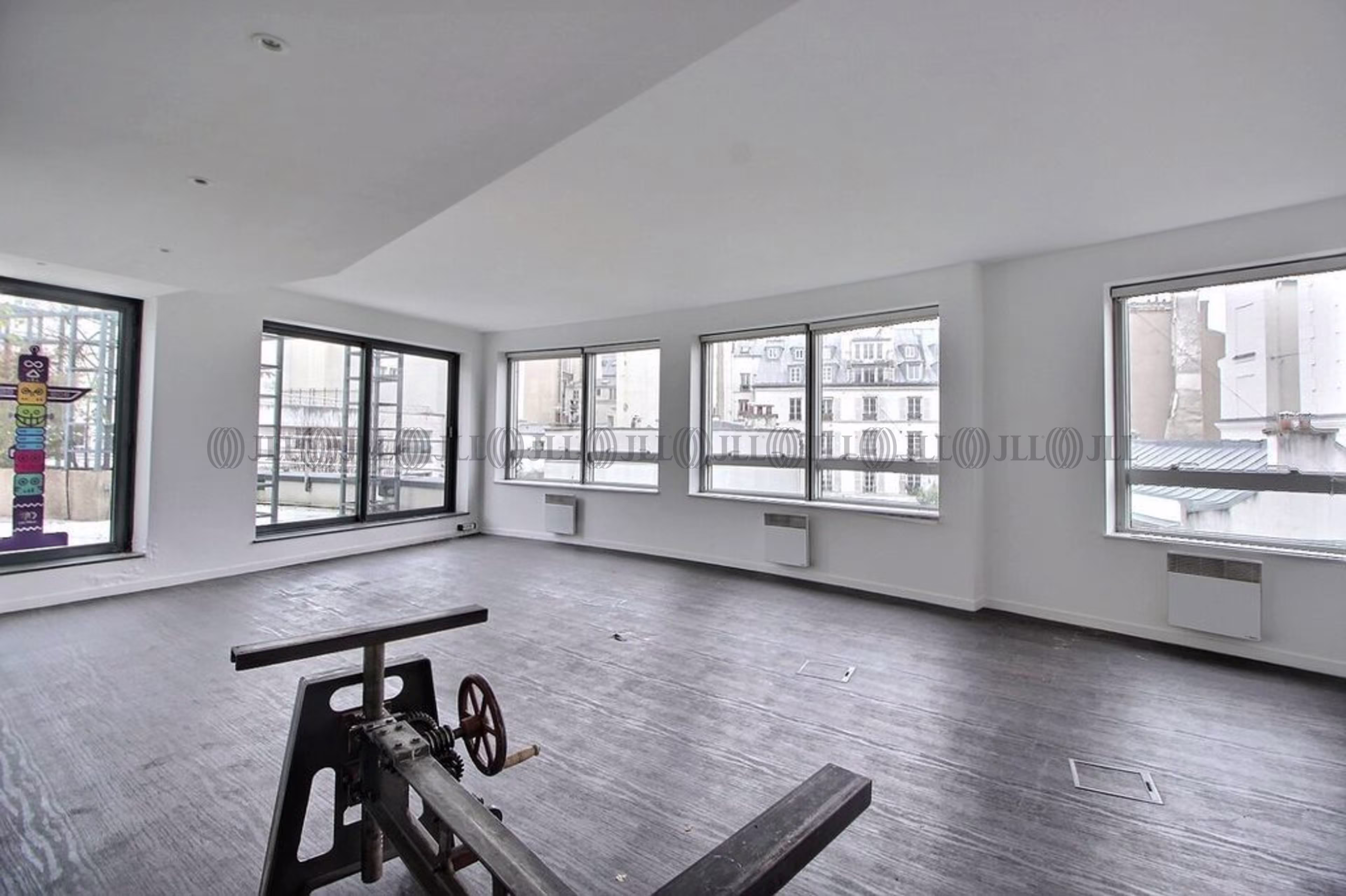 6-6BIS RUE LAFERRIERE