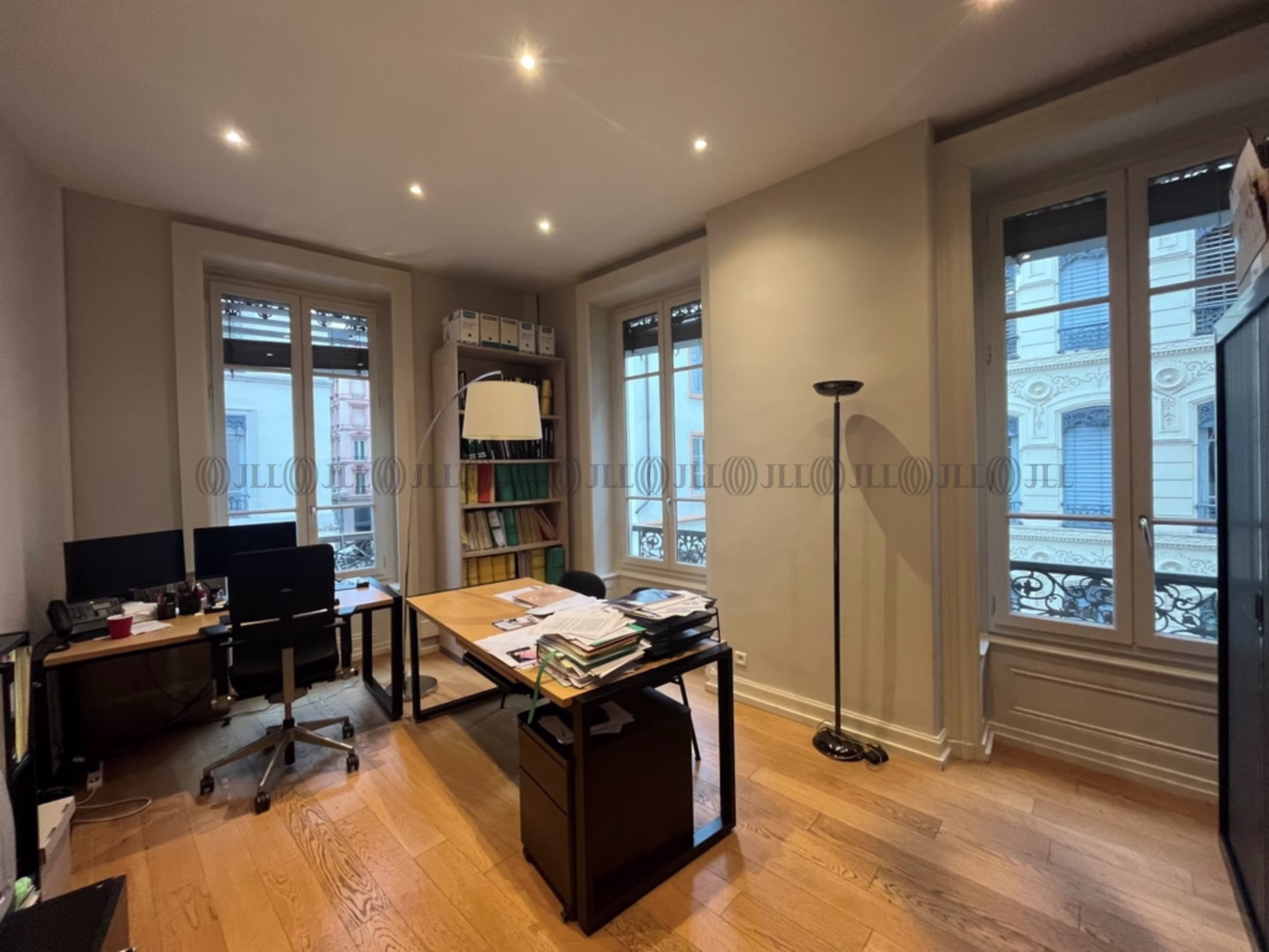 30 RUE DE LA REPUBLIQUE