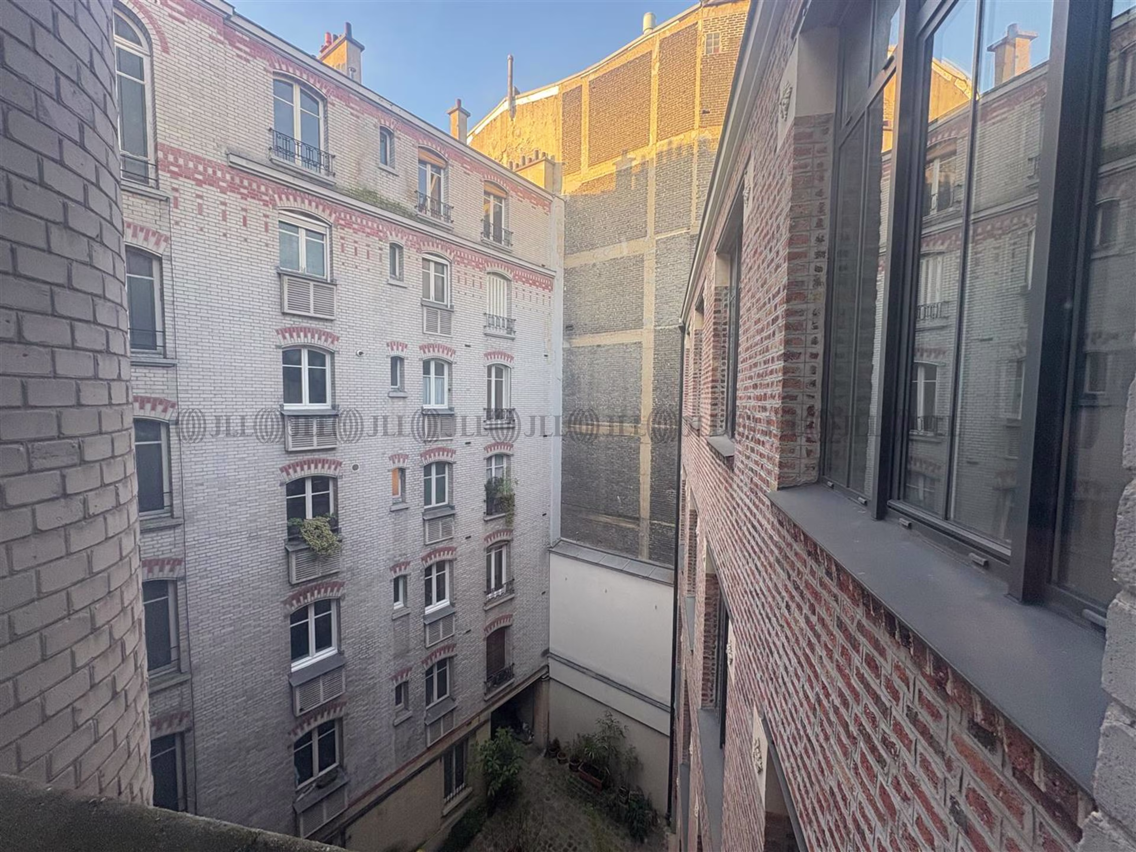 8 RUE JULES VALLES