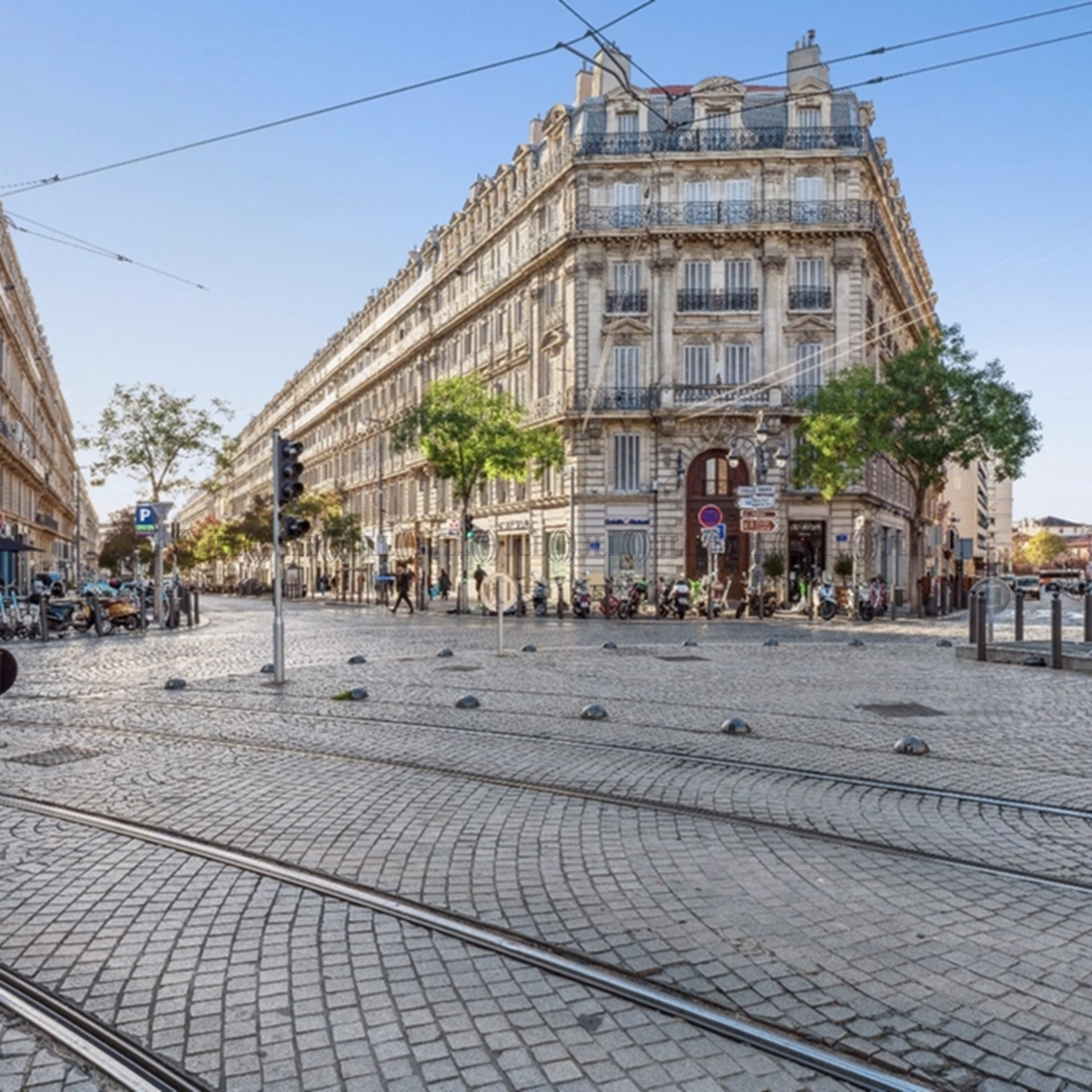  RUE DE LA REPUBLIQUE
