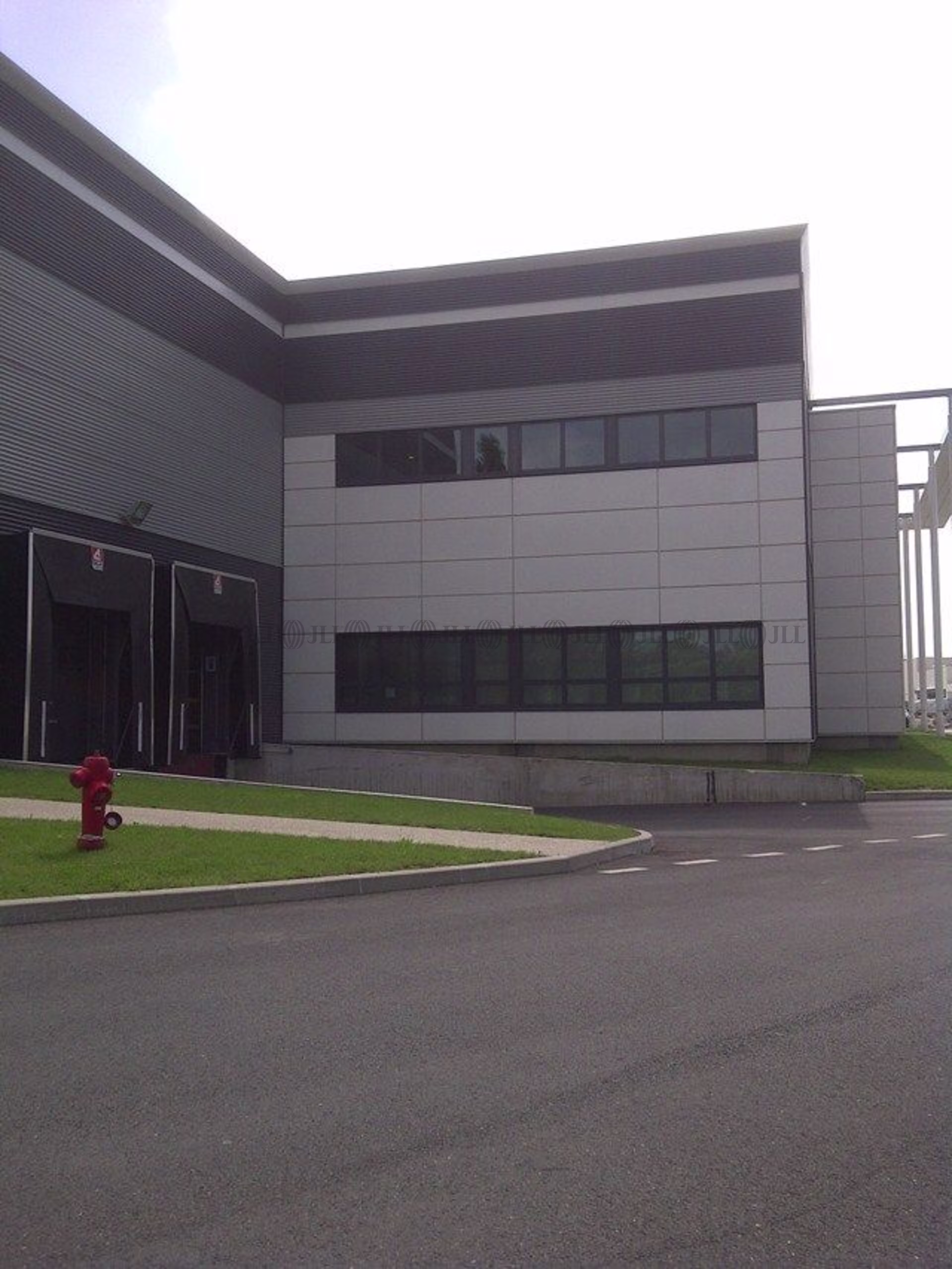 99-101 AVENUE LOUIS ROCHE
