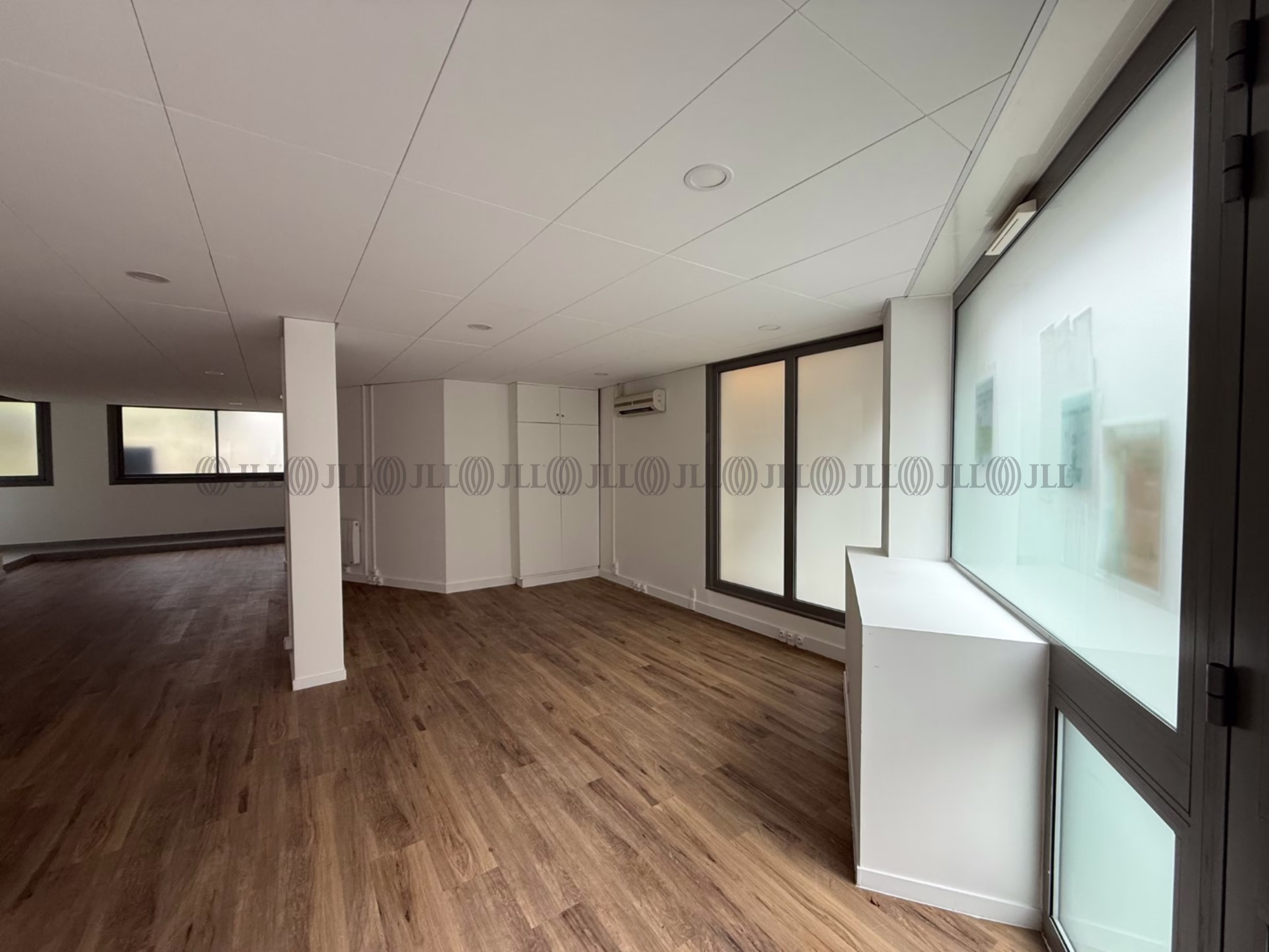 56 RUE CROZATIER