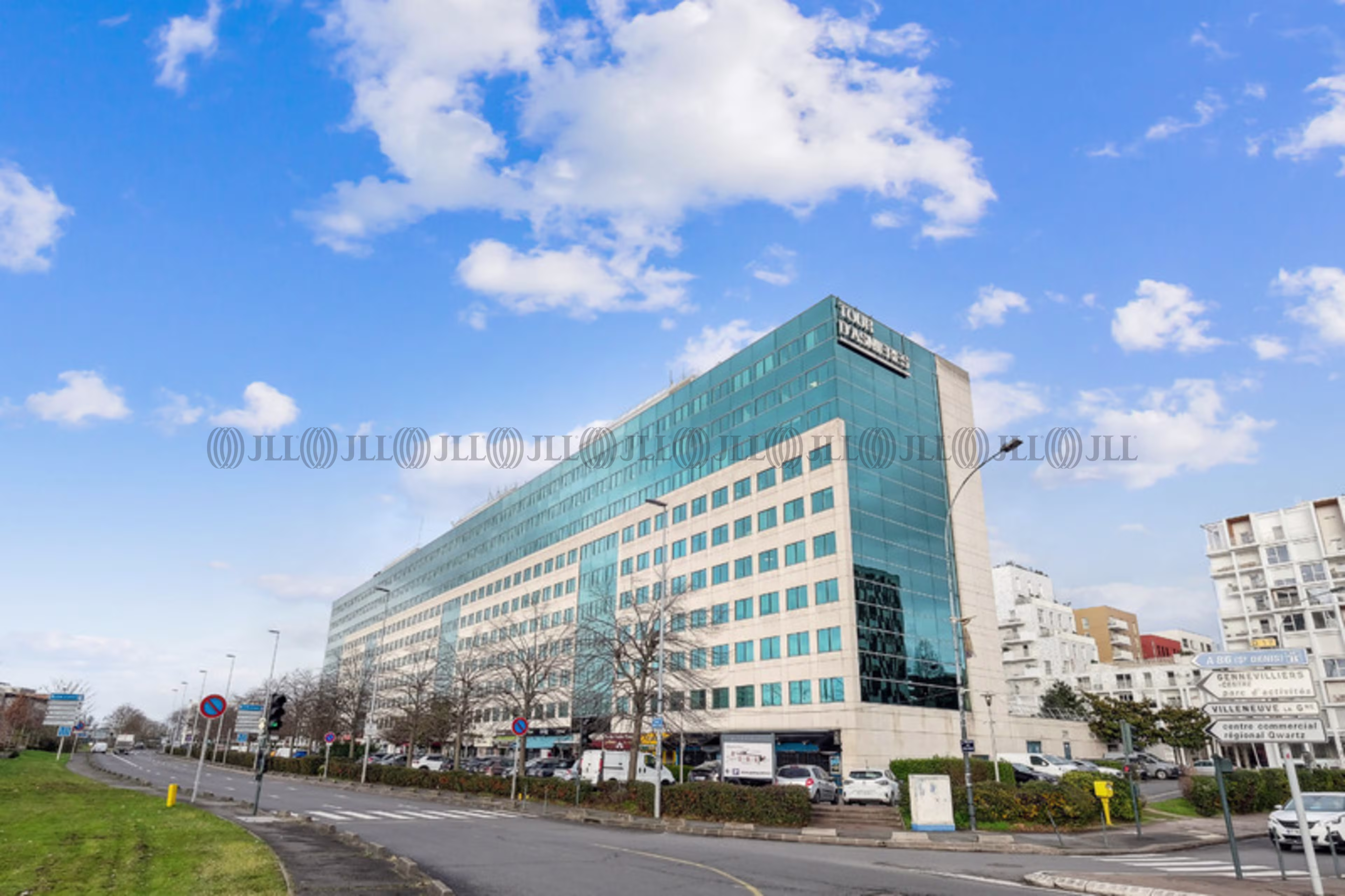 4 AVENUE LAURENT CELY