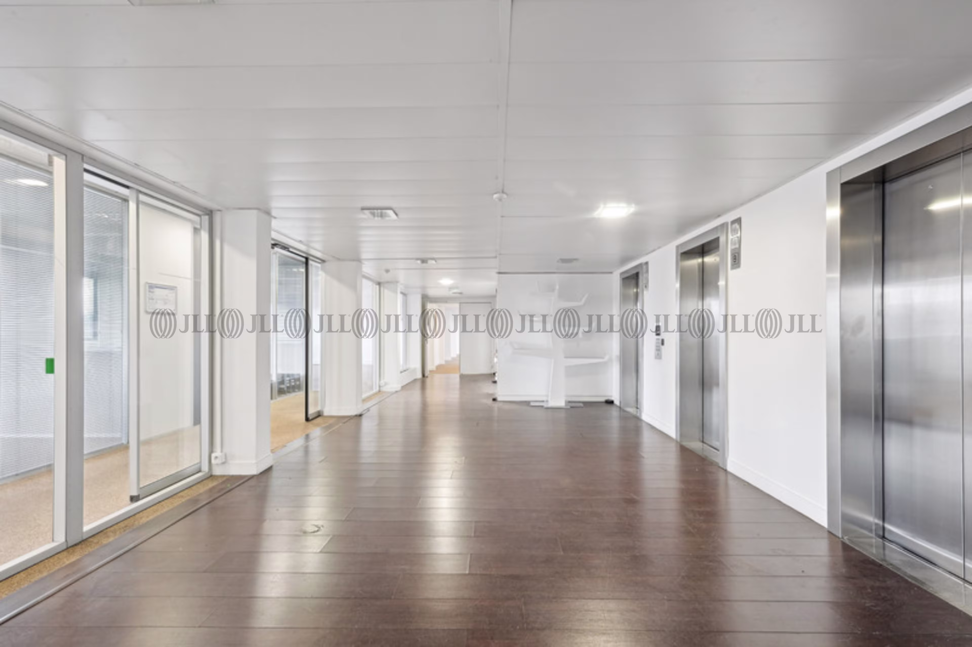 4 AVENUE LAURENT CELY