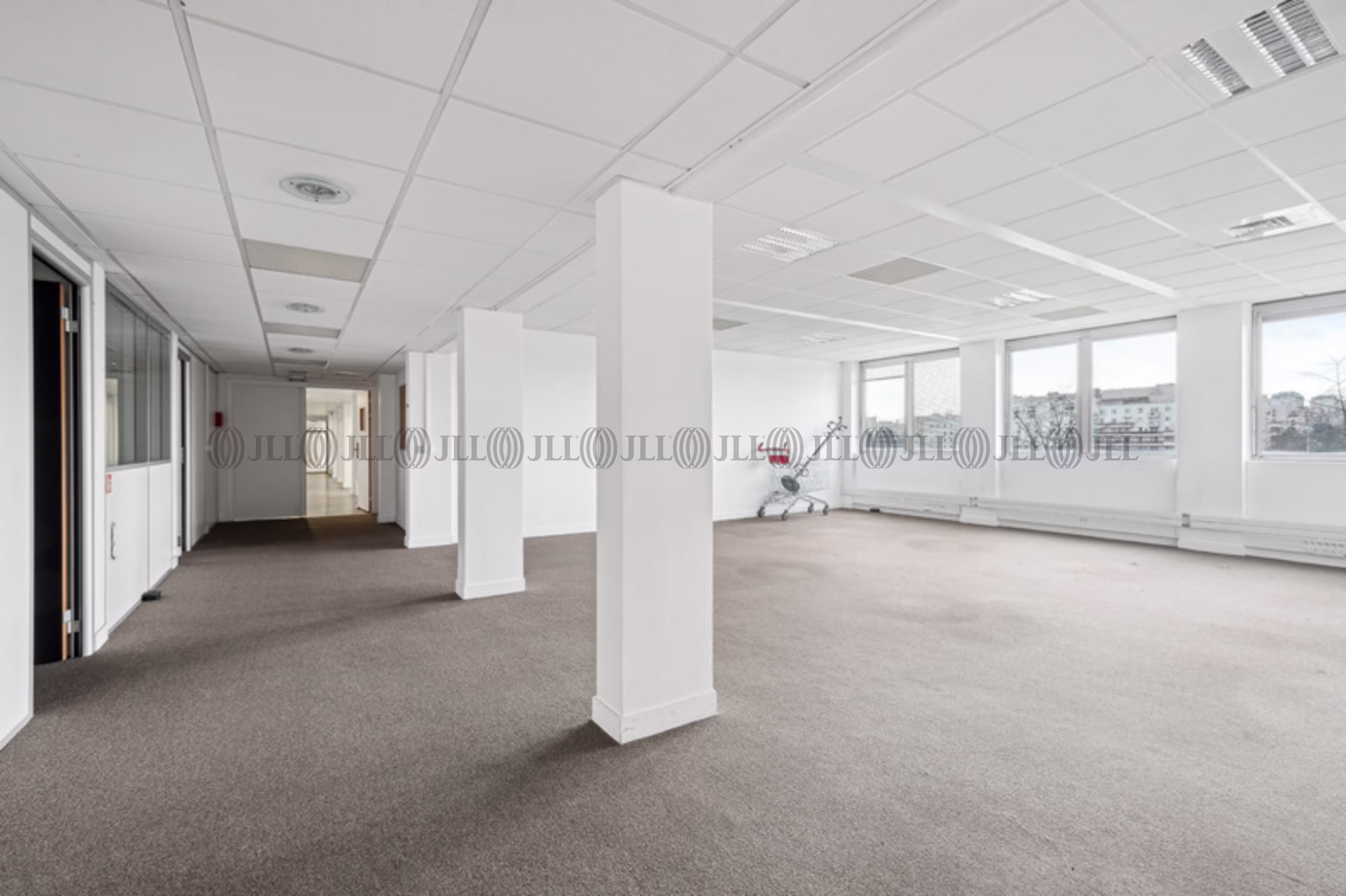 4 AVENUE LAURENT CELY