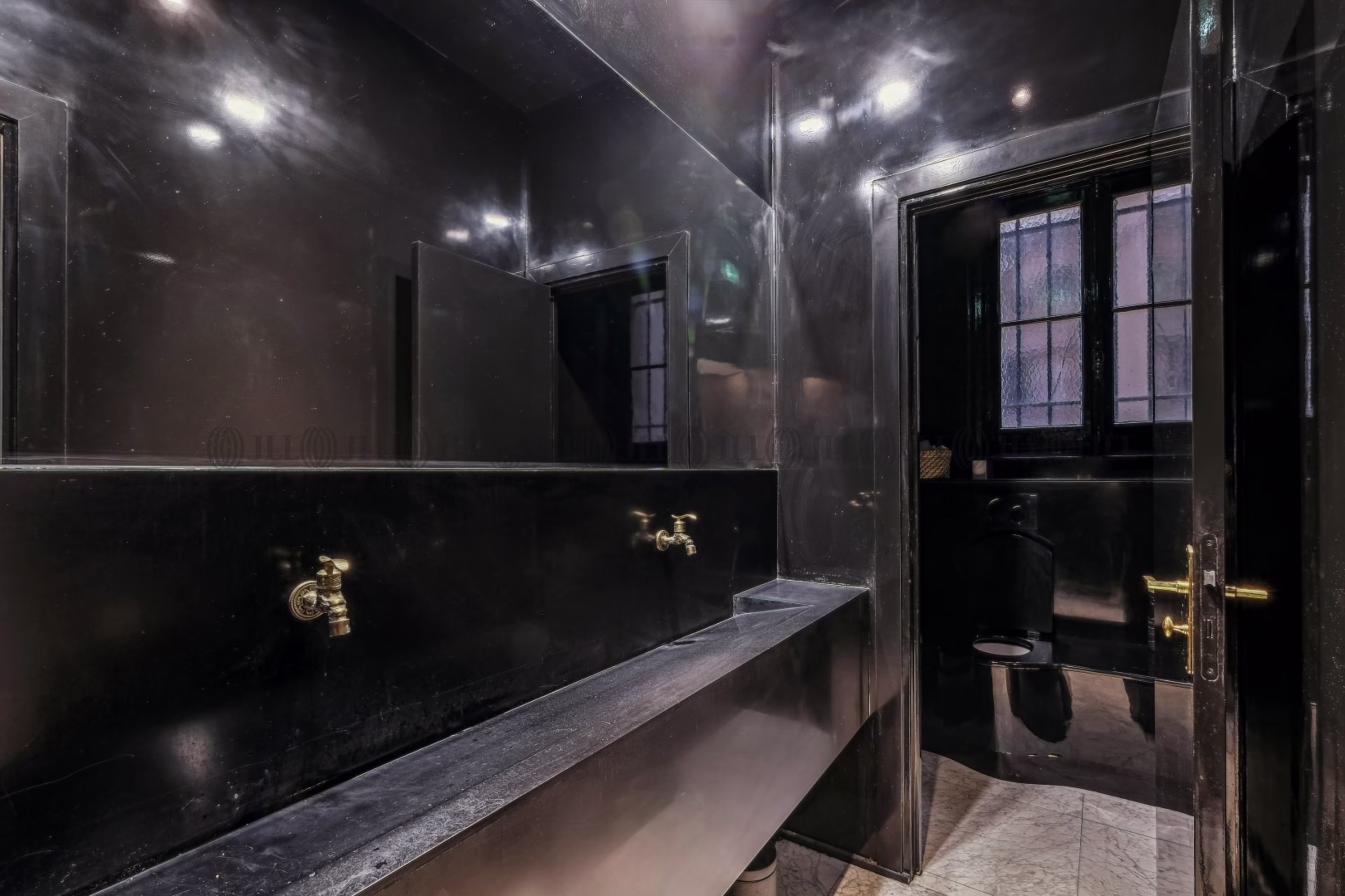 10-10BIS RUE D'UZES