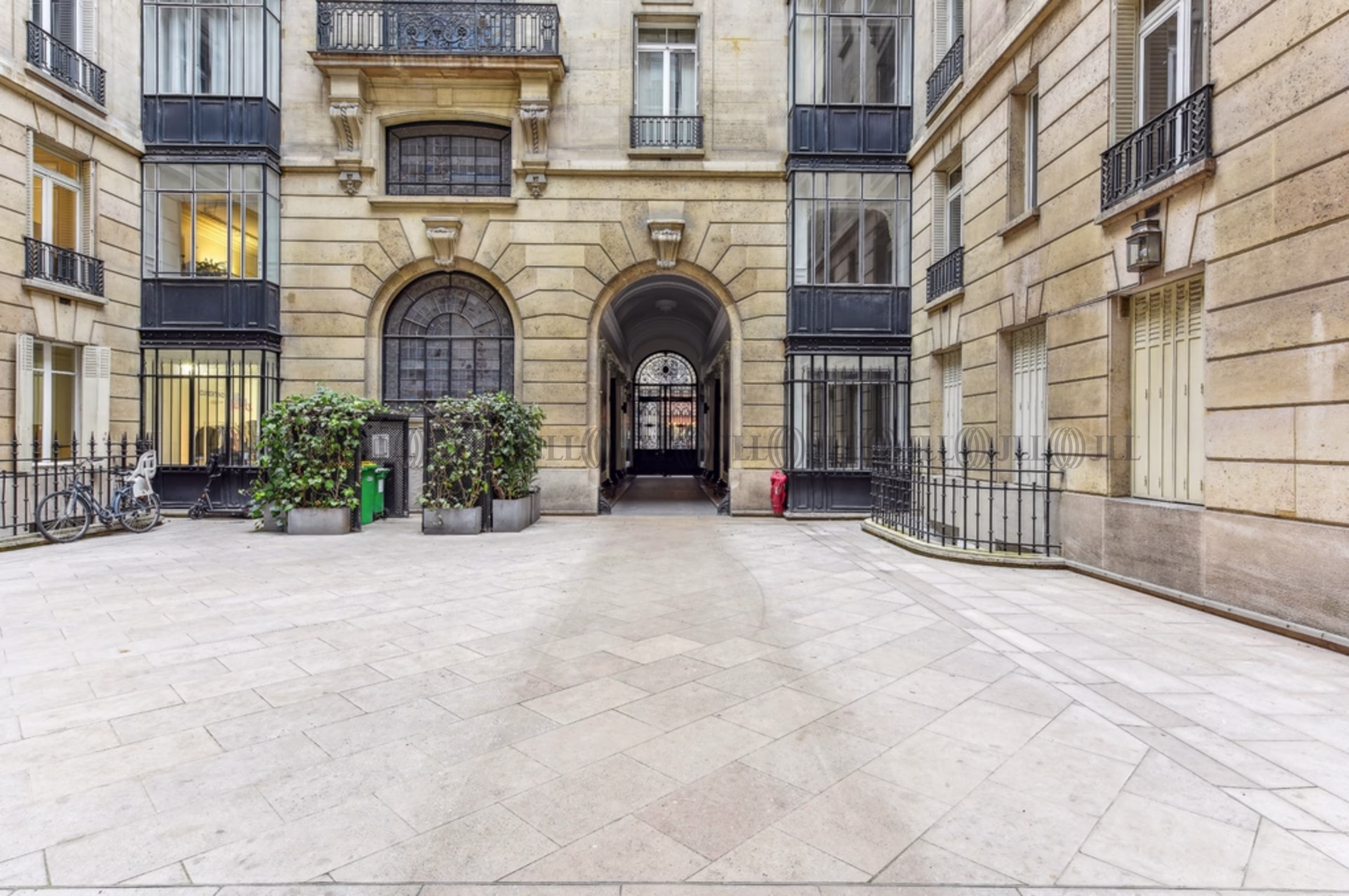 103 RUE LA BOETIE