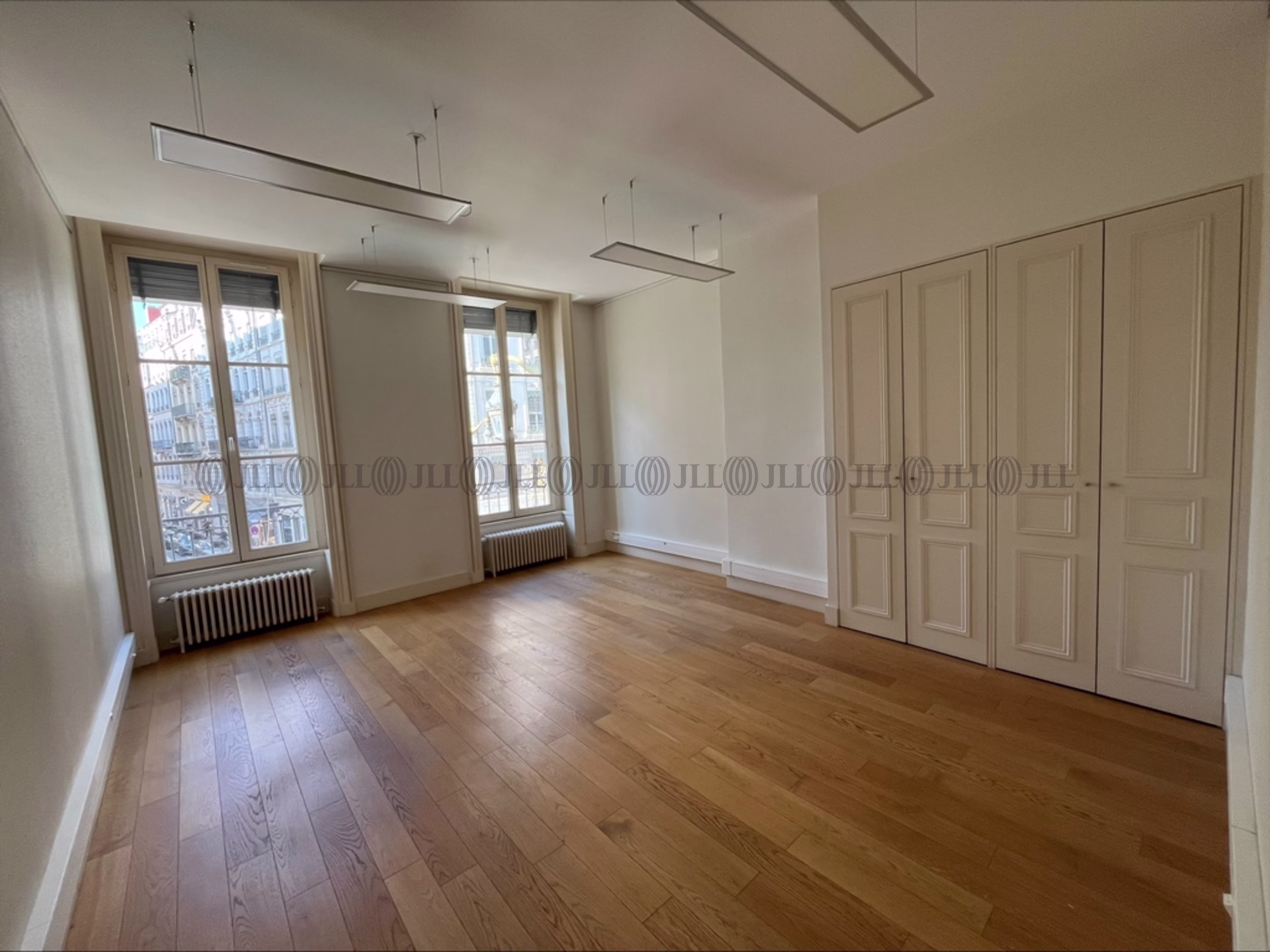 71 RUE DE LA REPUBLIQUE
