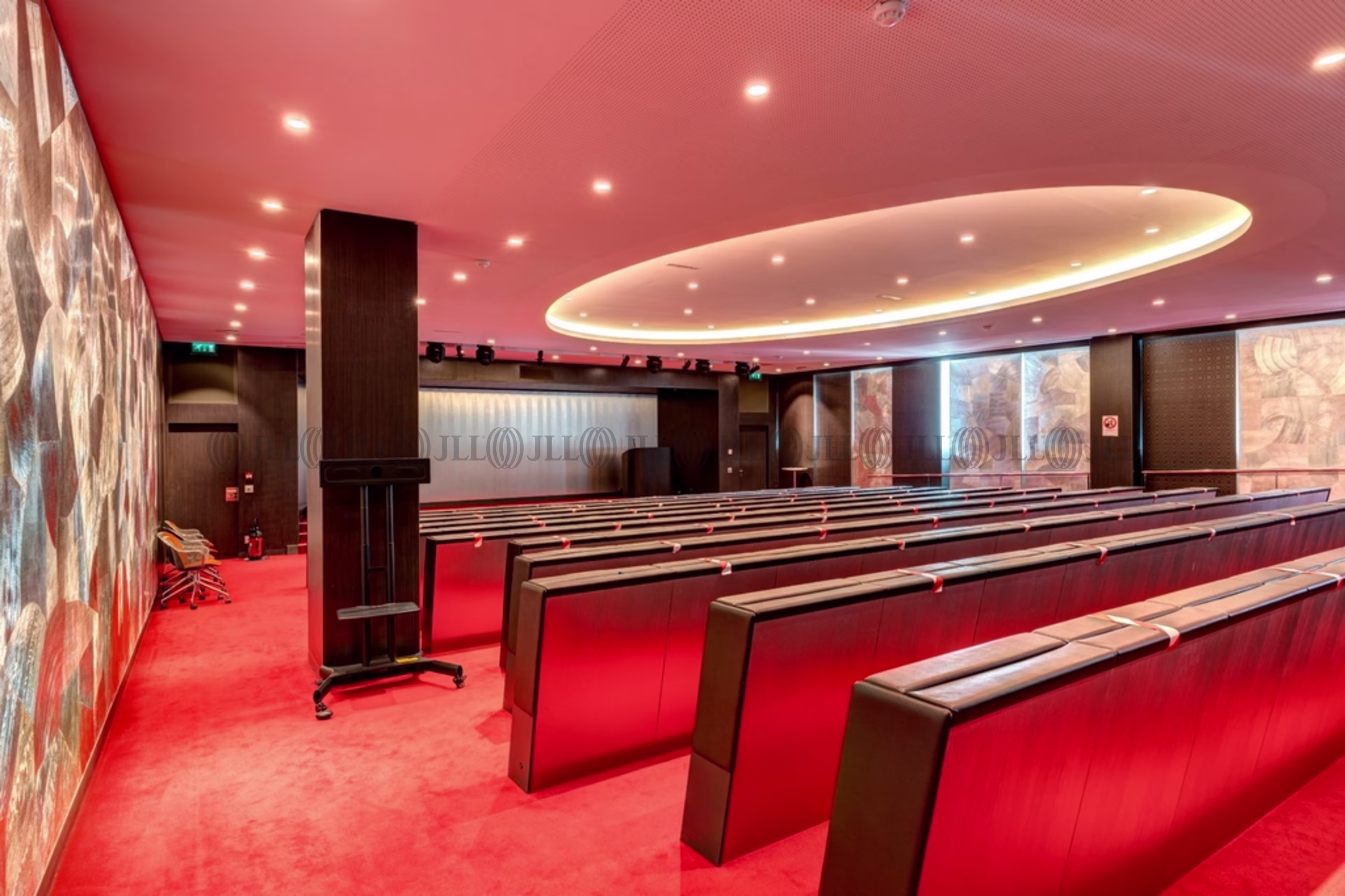 15 BOULEVARD CHARLES DE GAULLE