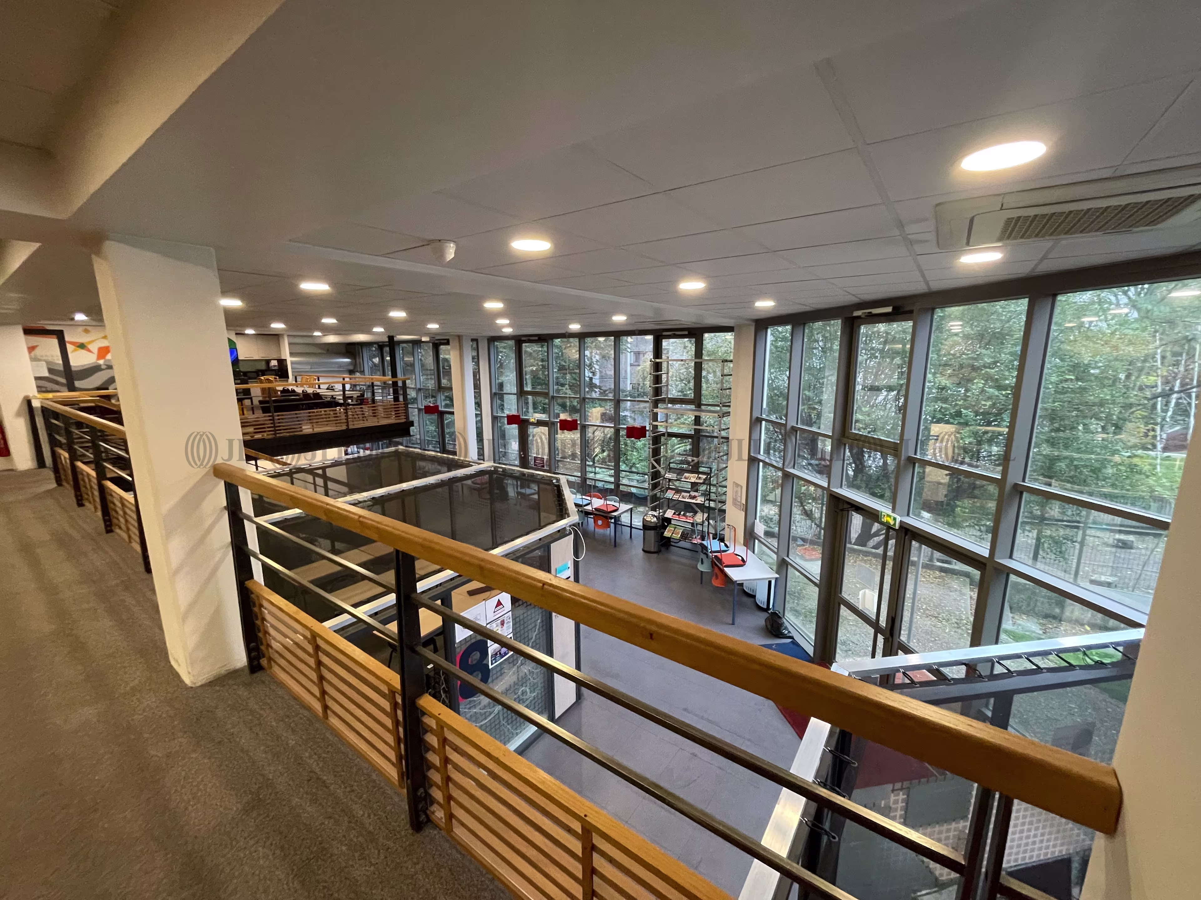 55 RUE DU LIEUTENANT THOMAS