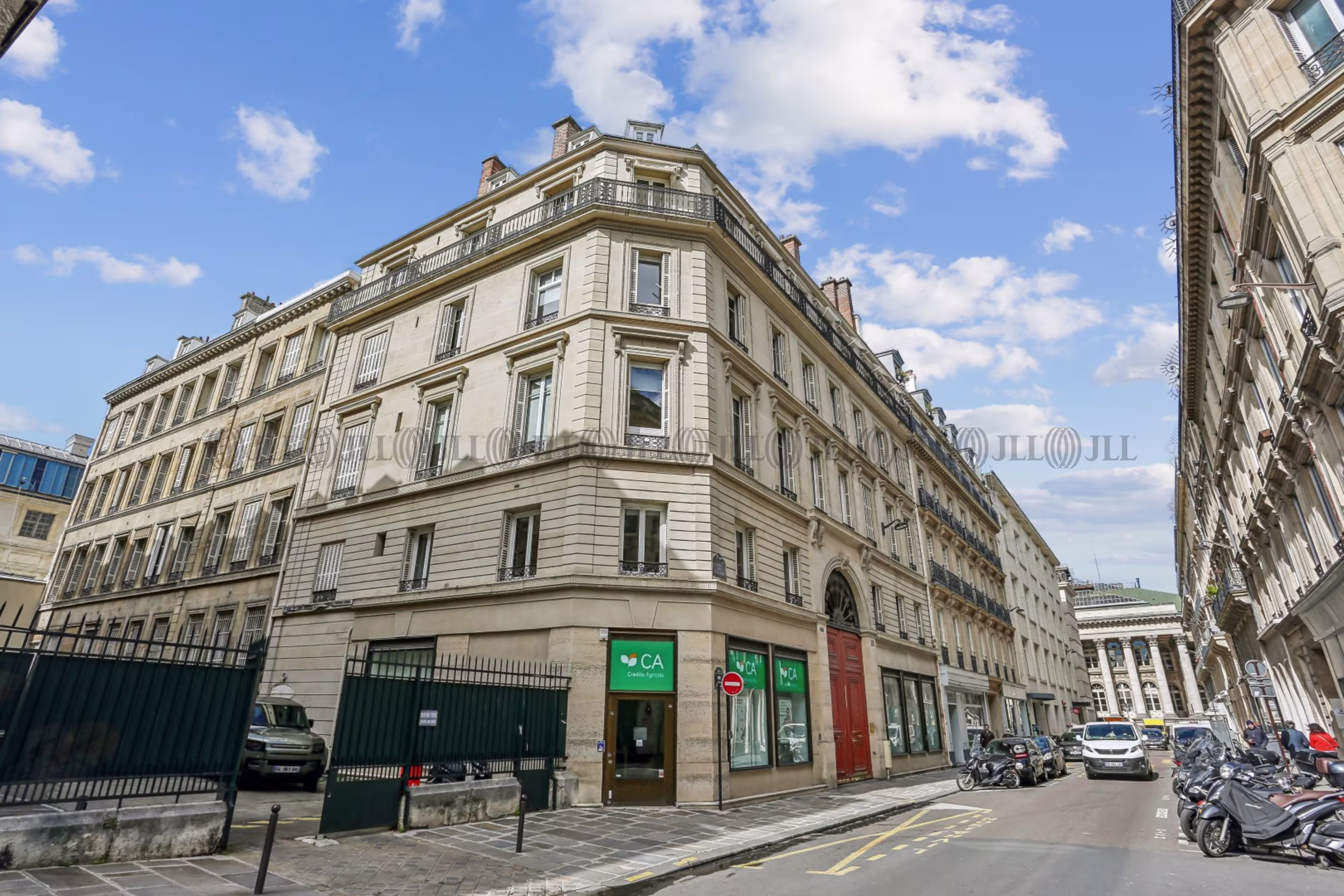 15 RUE DE LA BANQUE