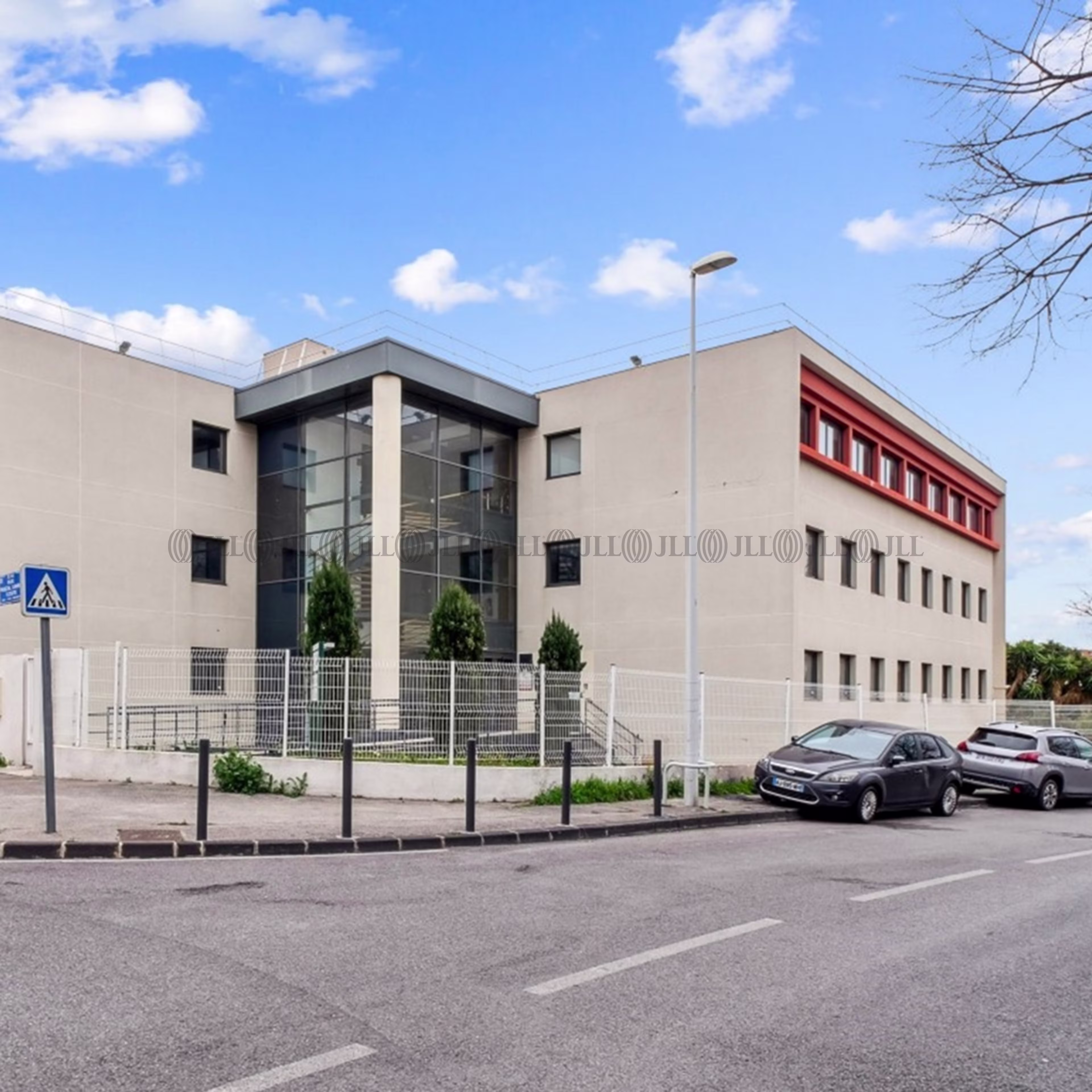 18 RUE ELIE PELAS