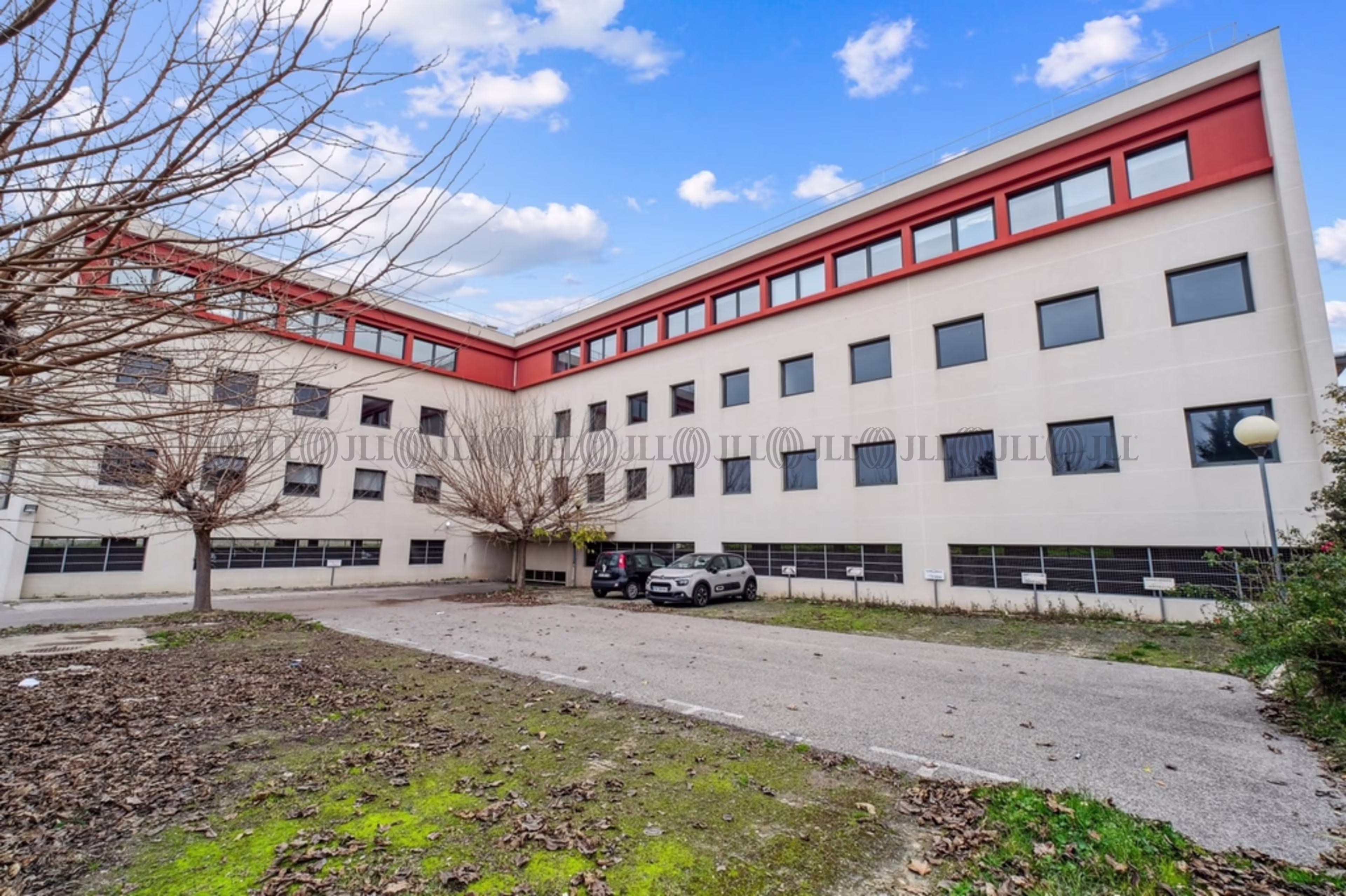 18 RUE ELIE PELAS