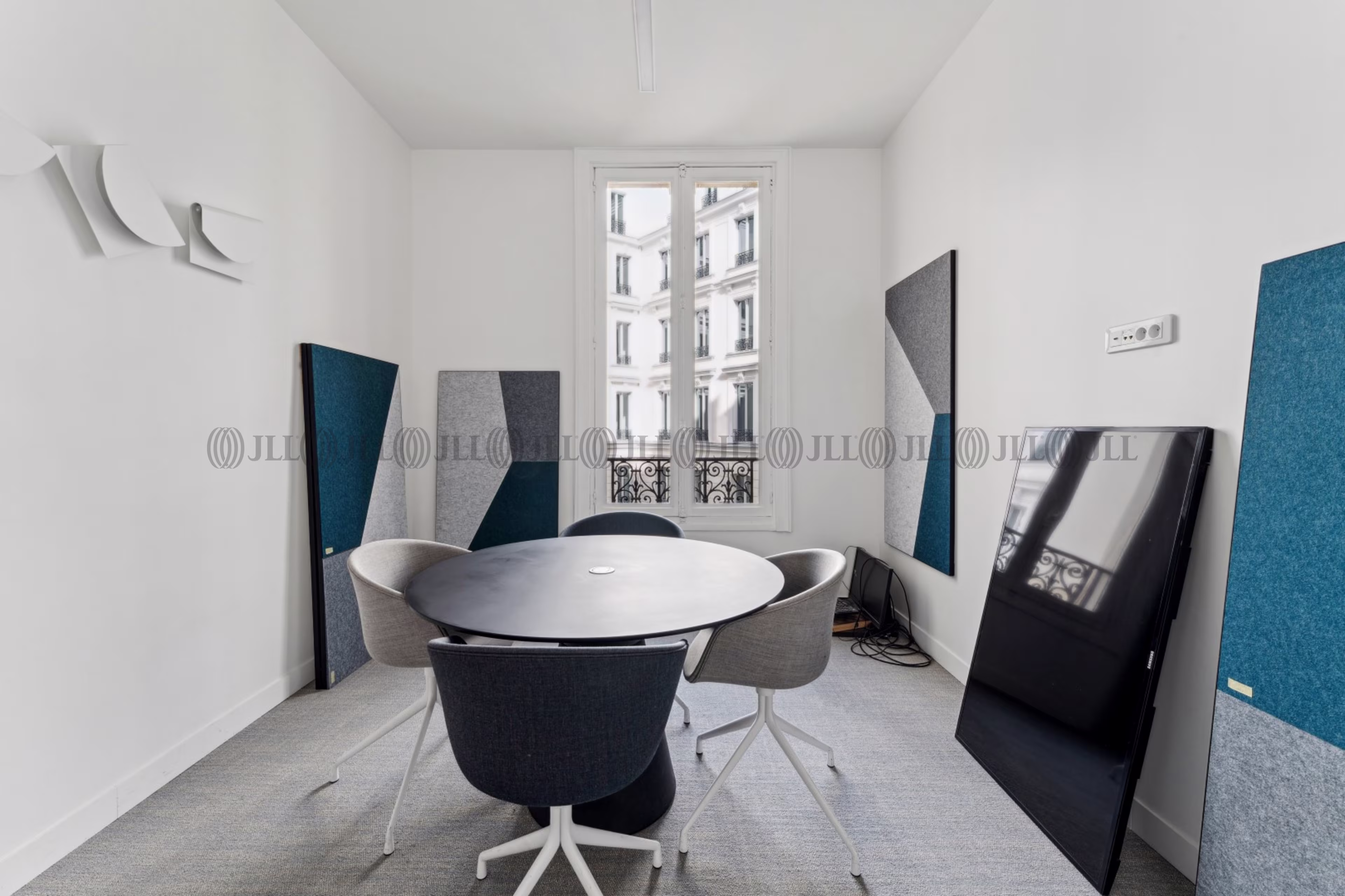 4 RUE DE LONGCHAMP