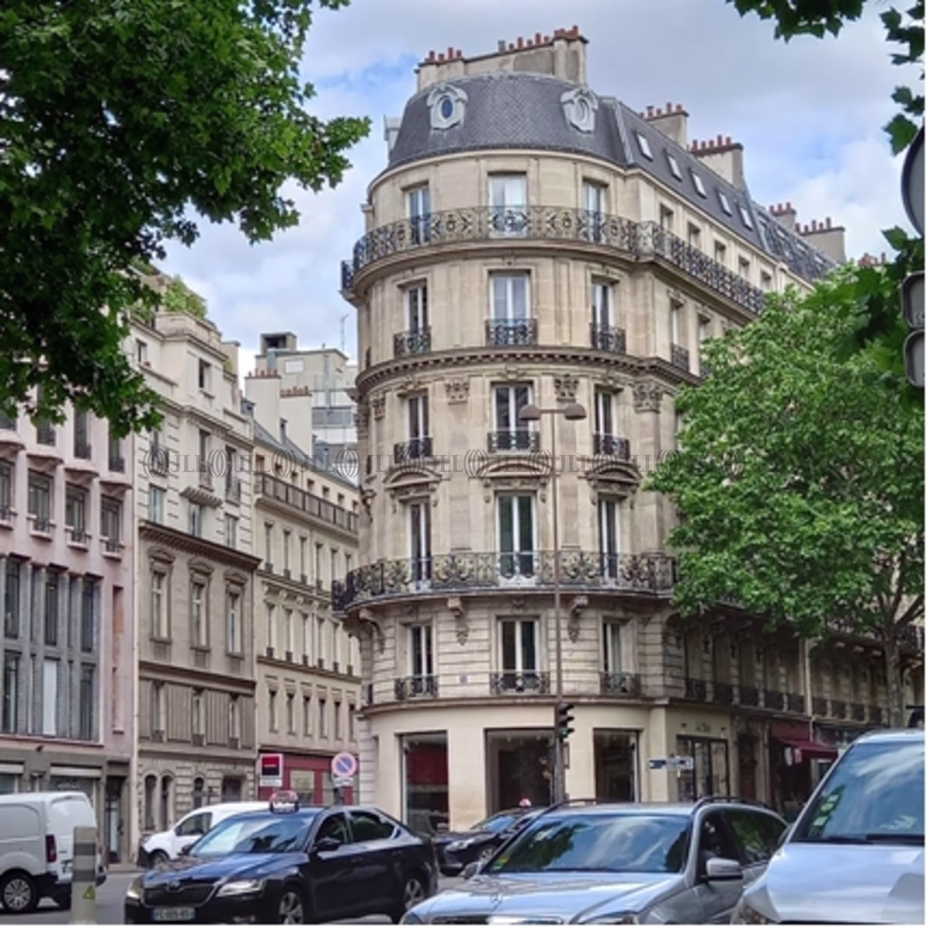 76 BOULEVARD HAUSSMANN
