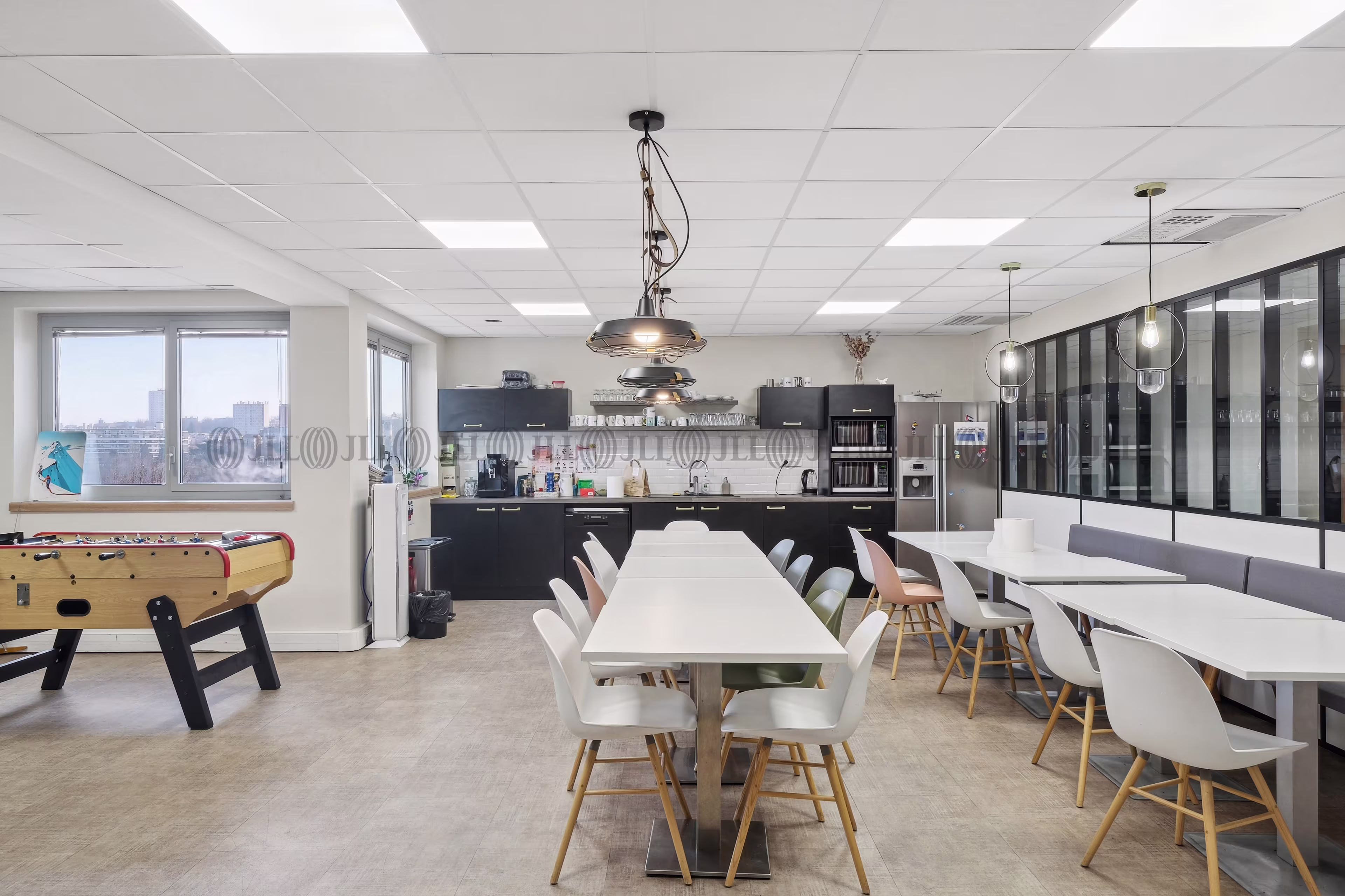 21-37 RUE DE STALINGRAD