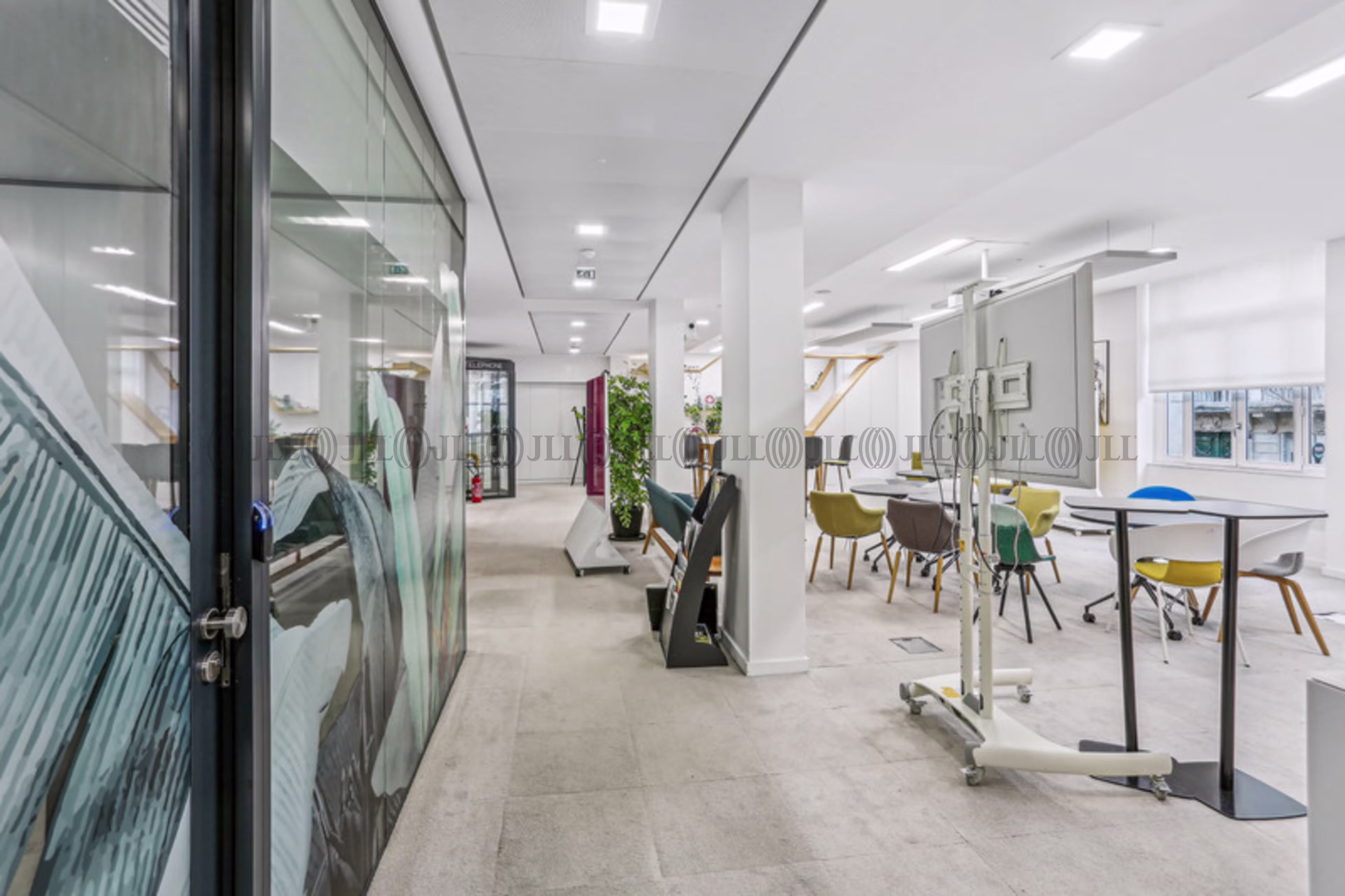 9 AVENUE PERCIER