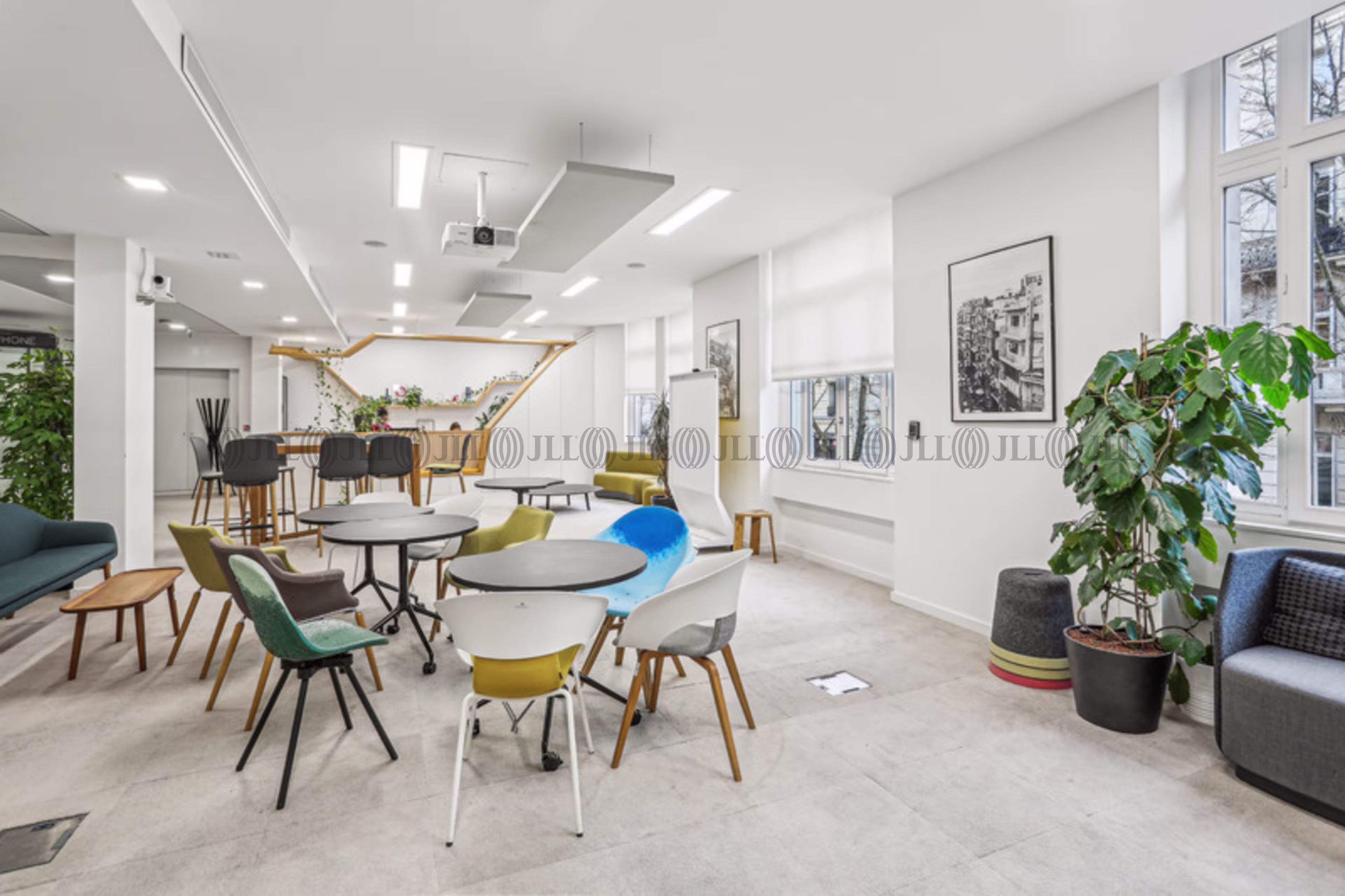 9 AVENUE PERCIER