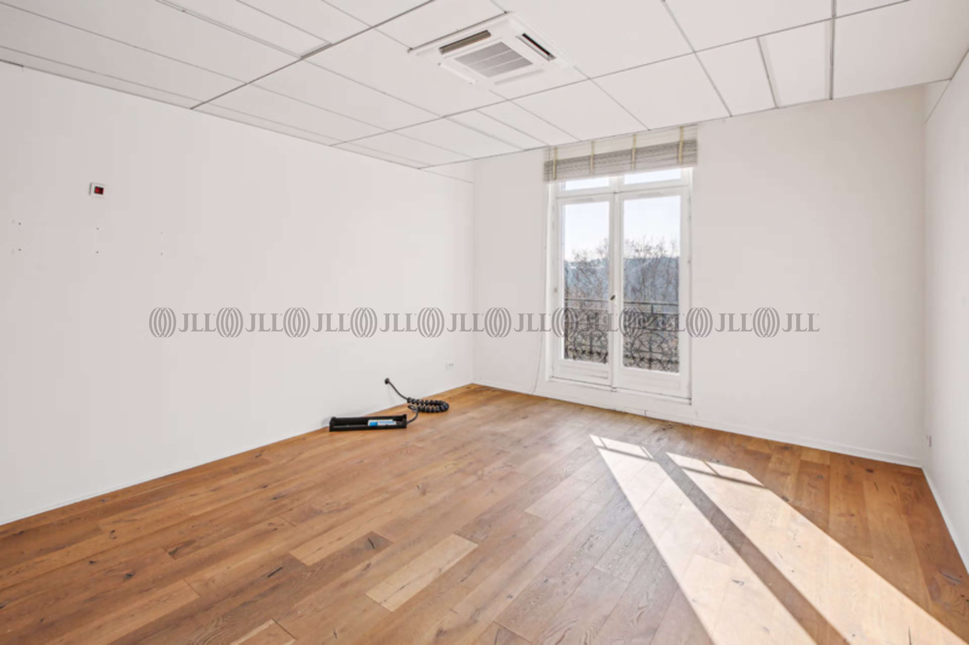 70 BOULEVARD DE COURCELLES