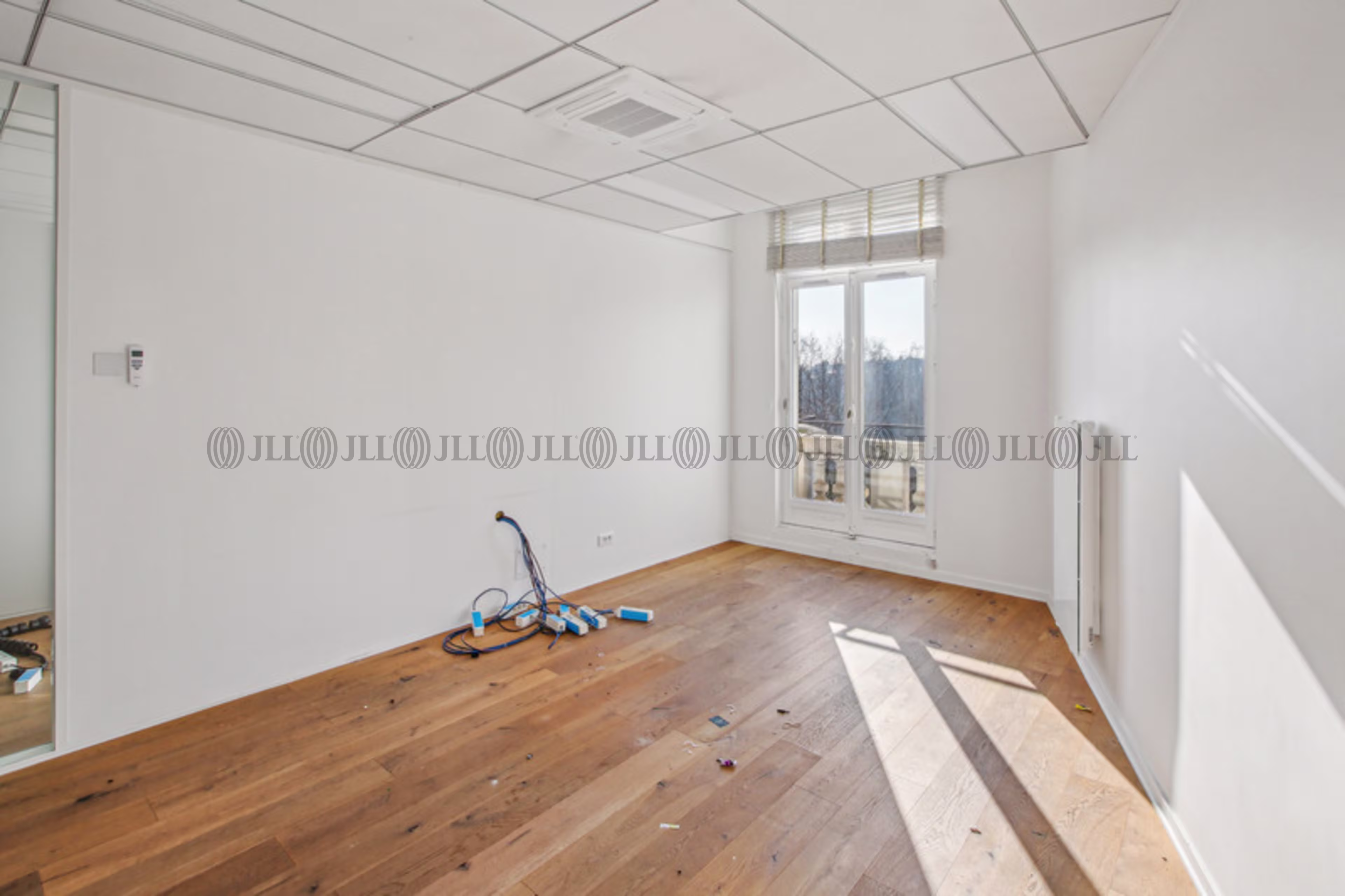 70 BOULEVARD DE COURCELLES