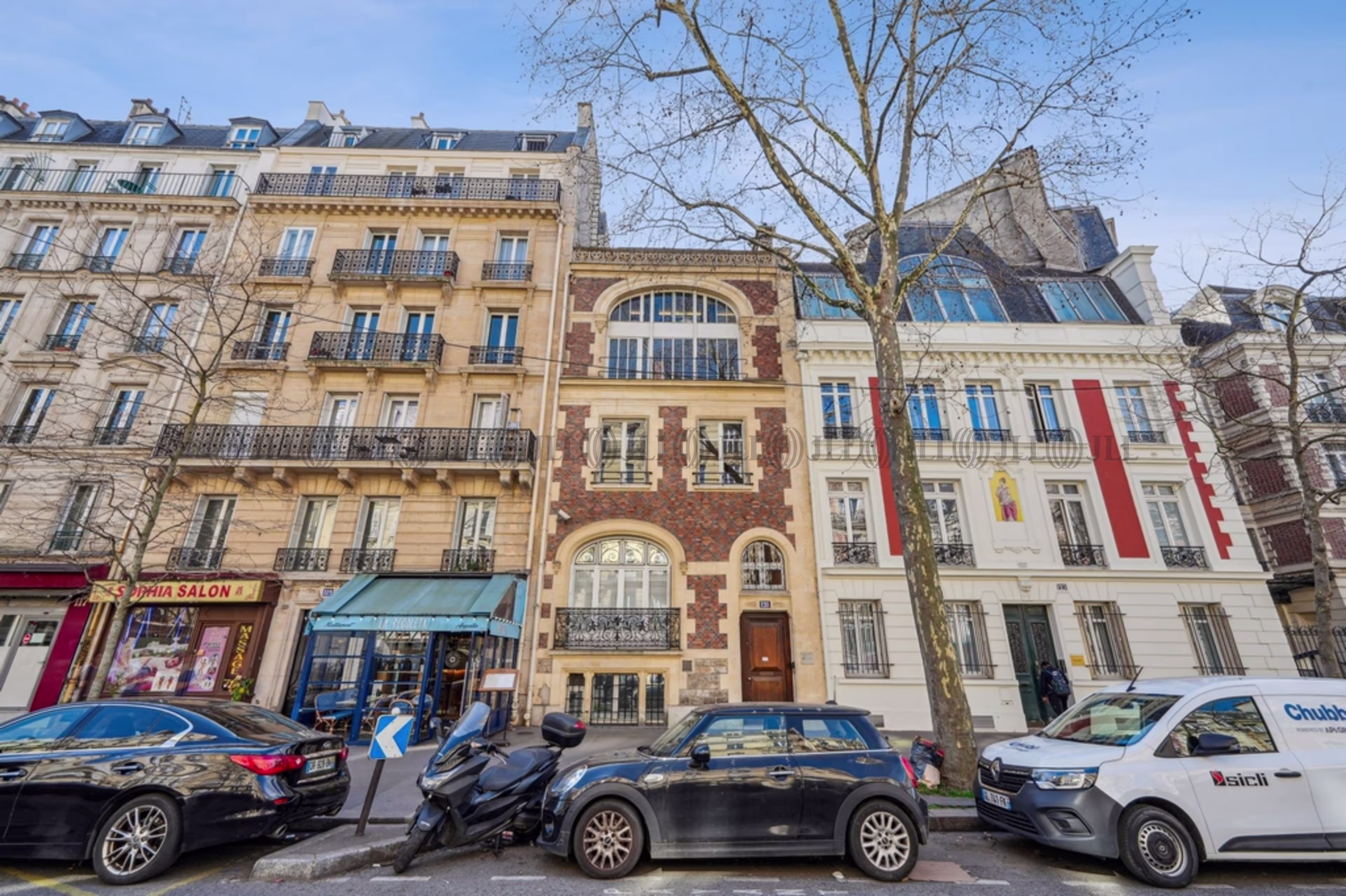 121 AVENUE DE VILLIERS