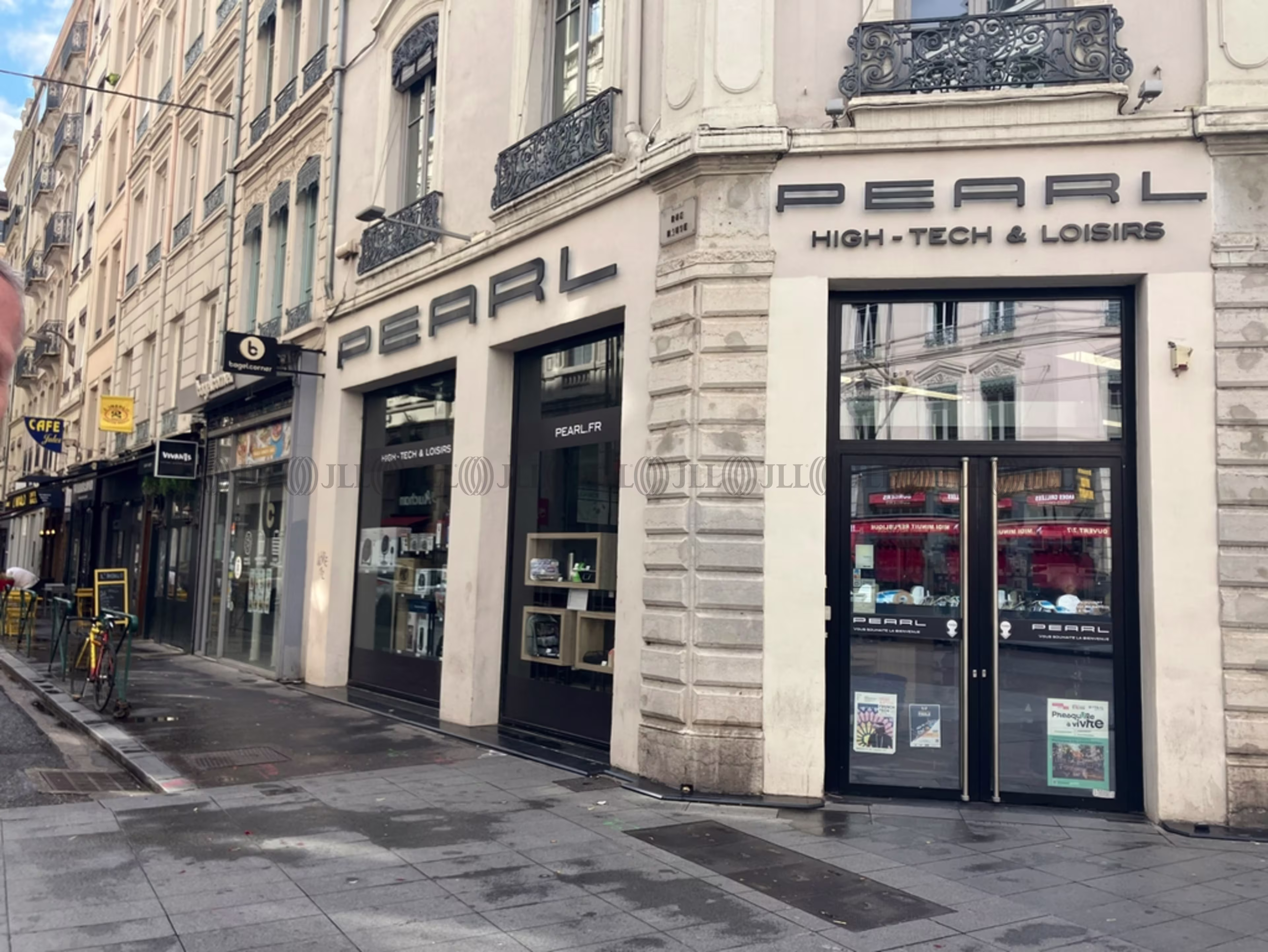 17 RUE DE LA REPUBLIQUE
