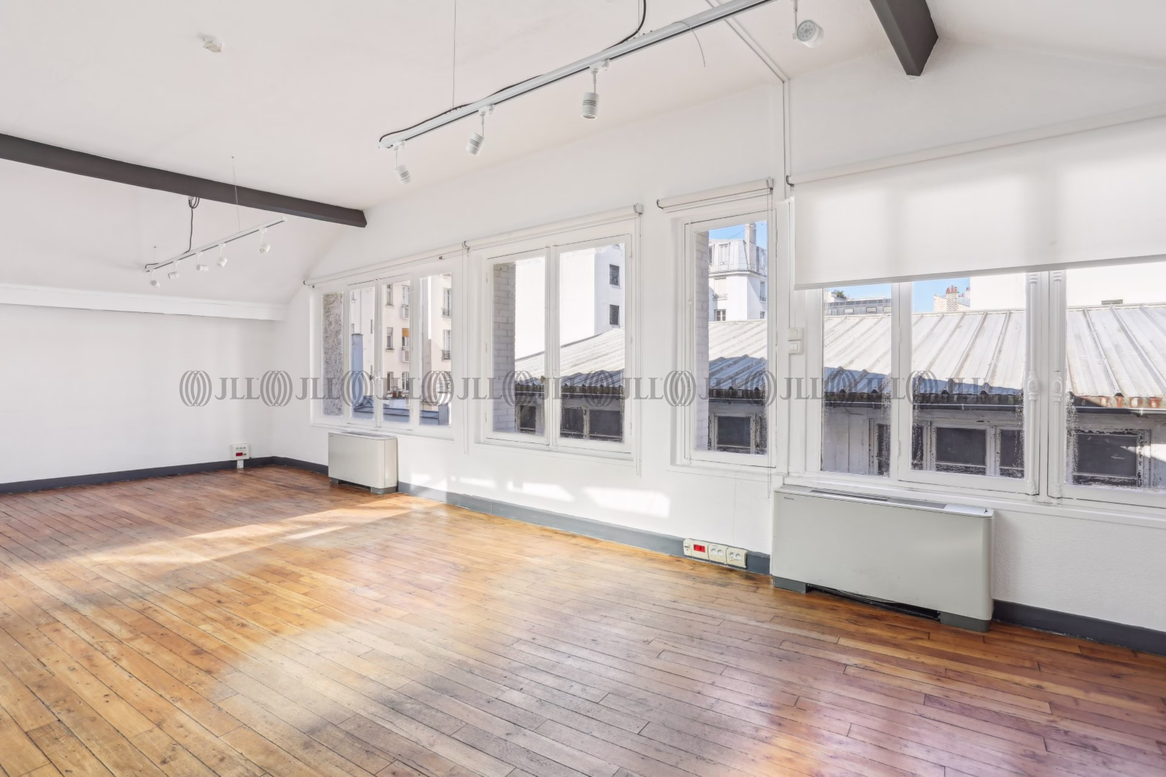 47 RUE LOUISE MICHEL