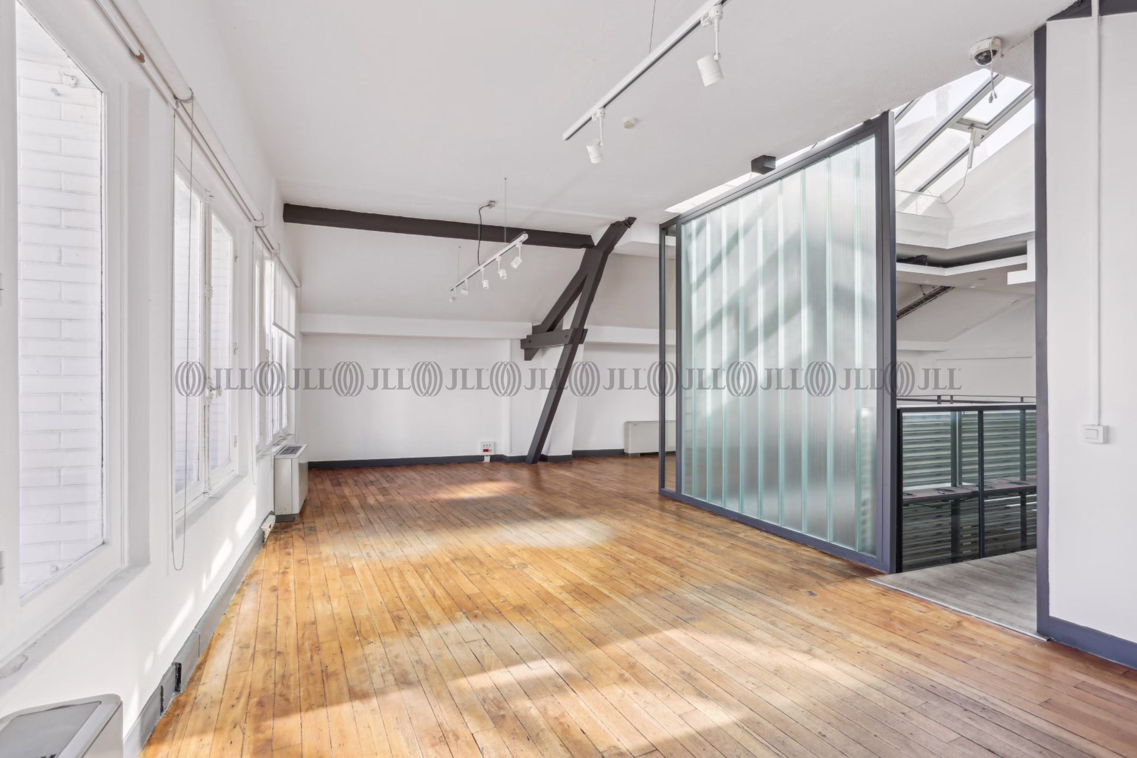 47 RUE LOUISE MICHEL