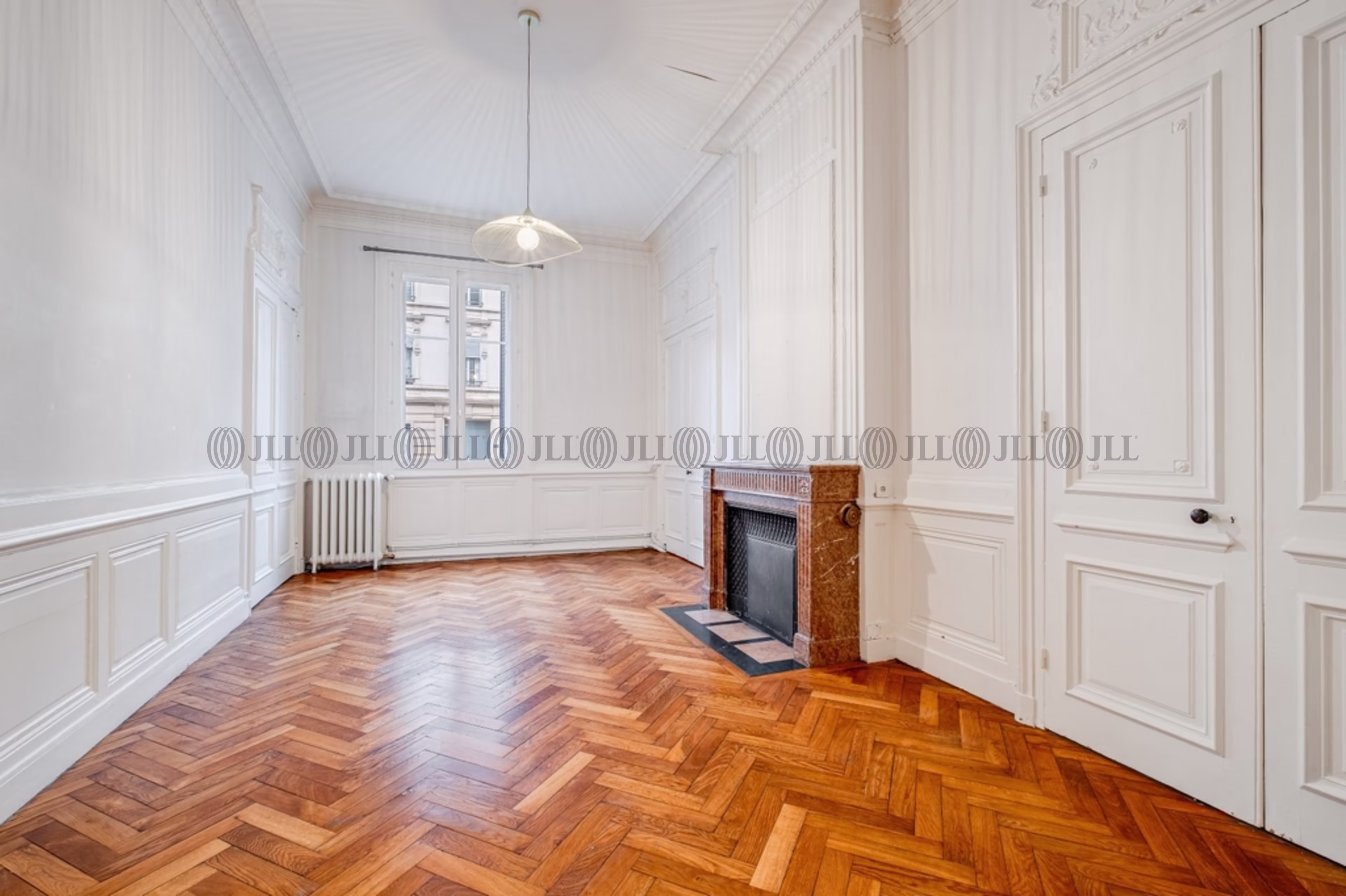 10 RUE DUQUESNE