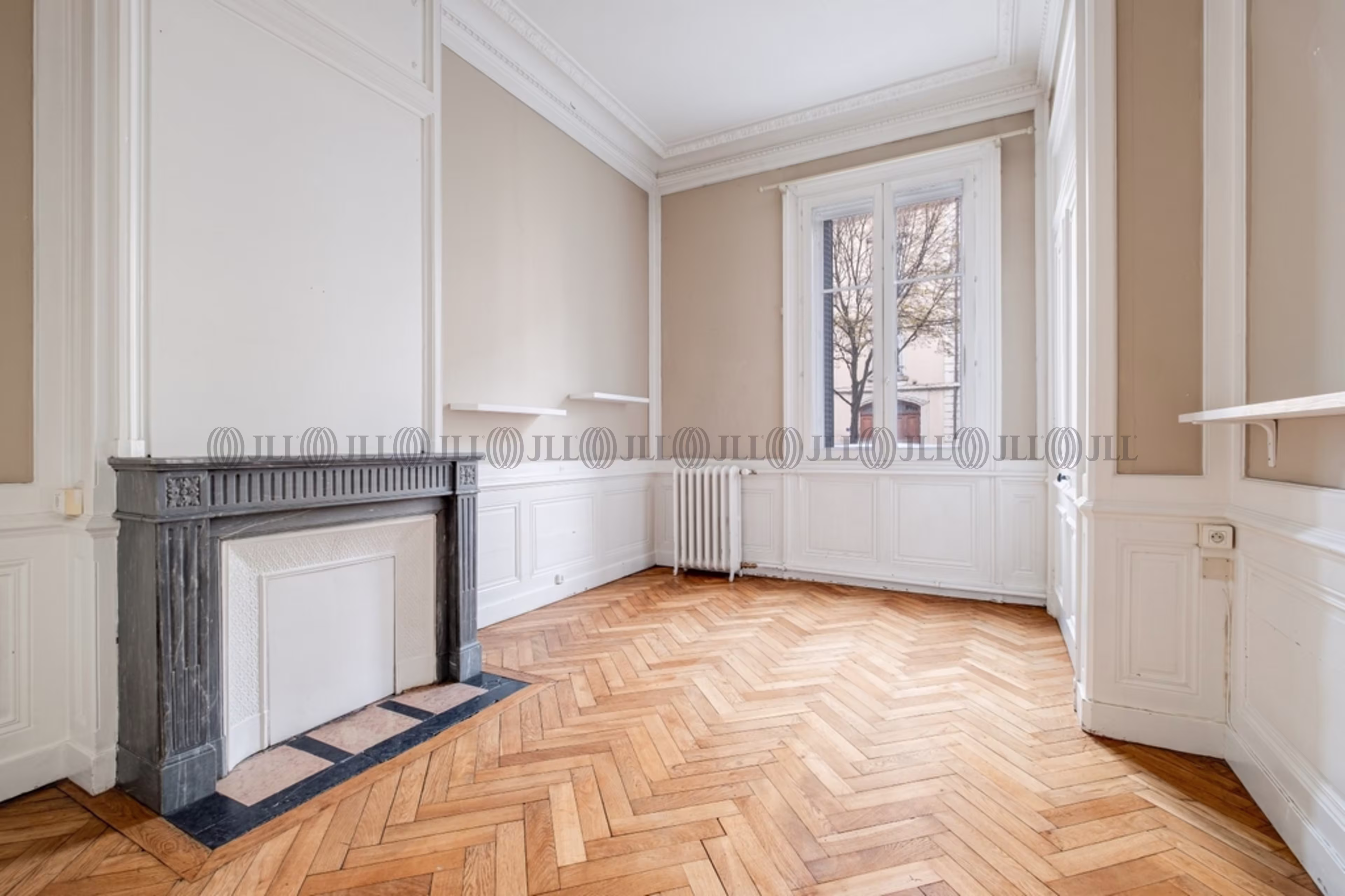 10 RUE DUQUESNE