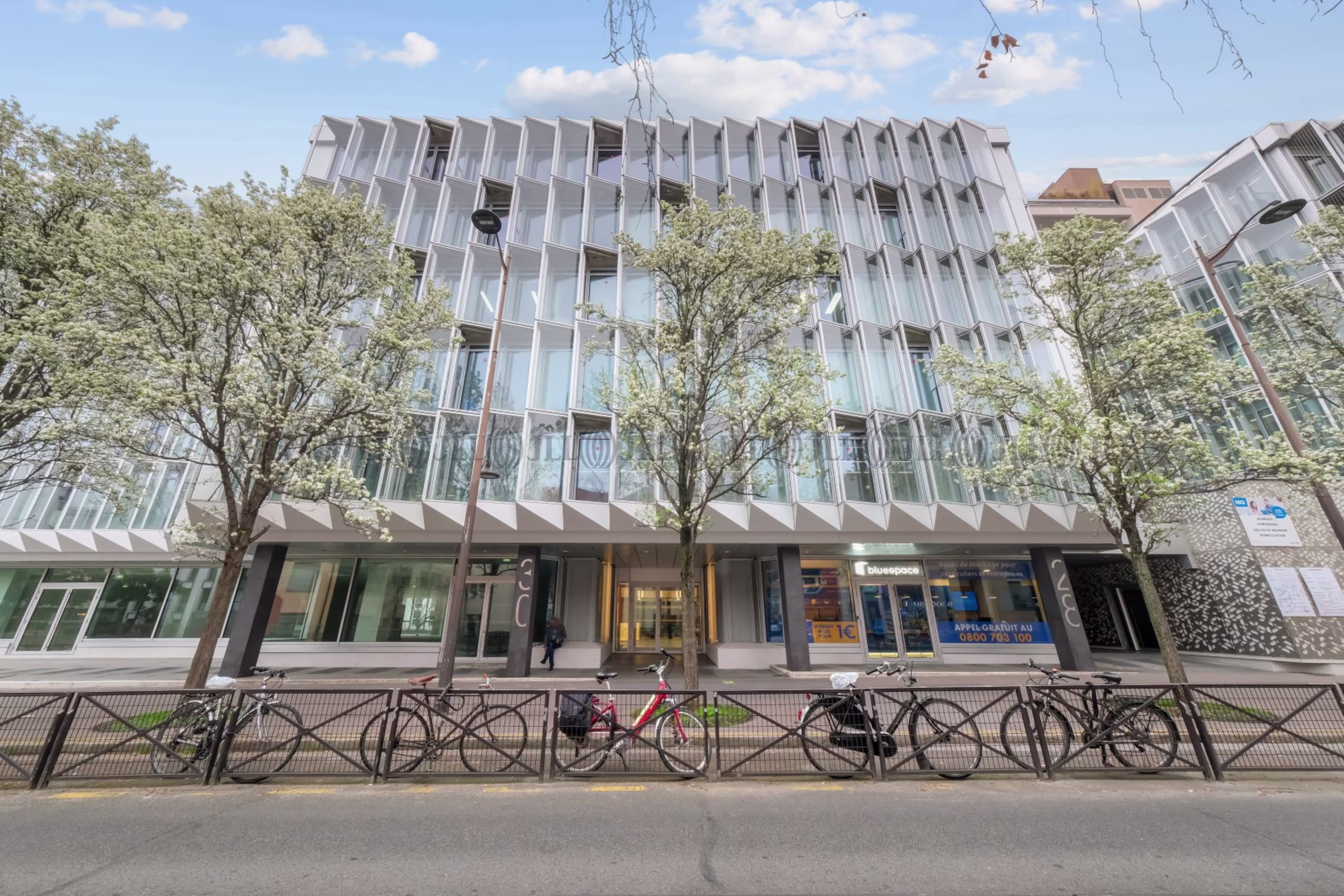 28-30 RUE DU CHATEAU DES RENTIERS