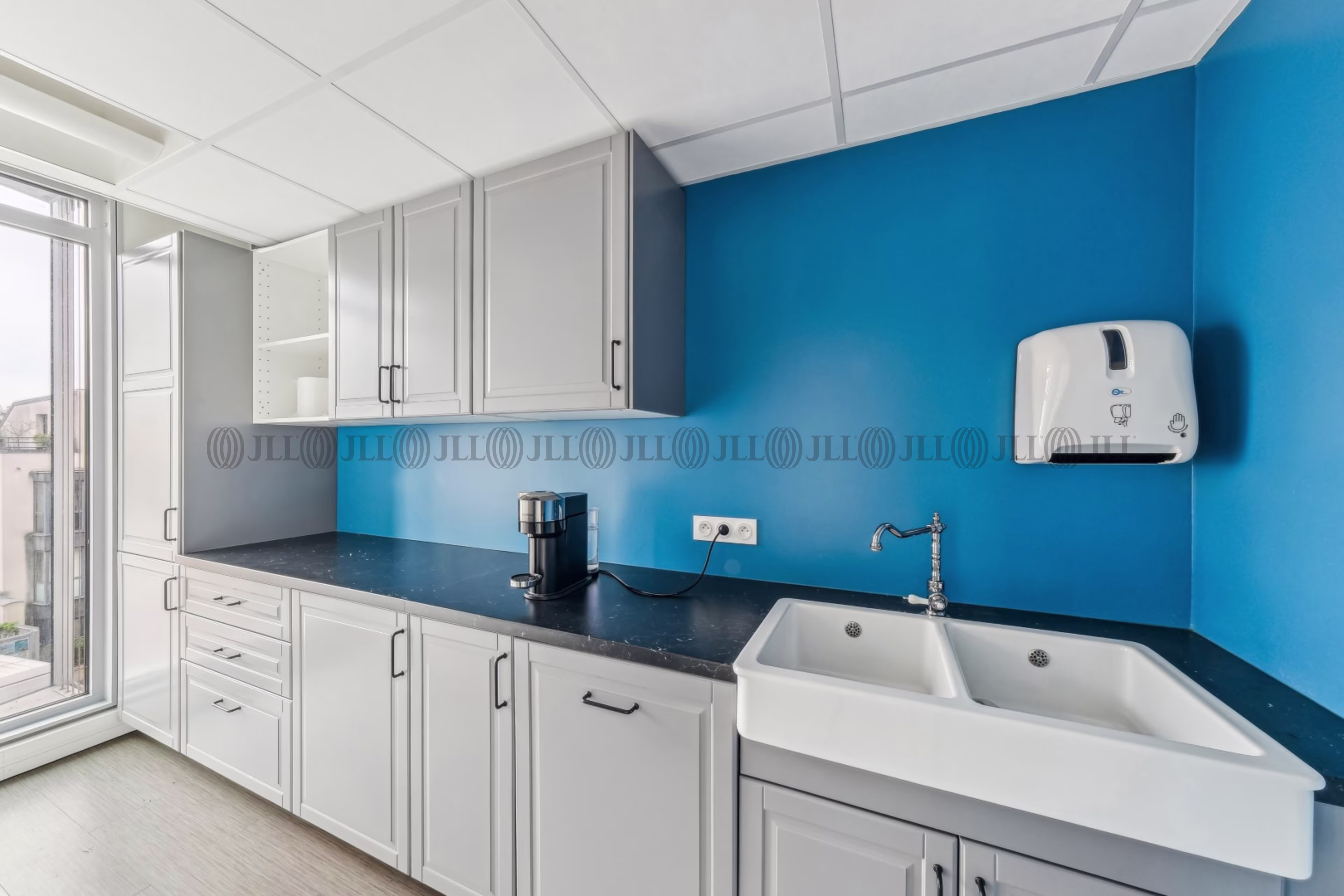 28-30 RUE DU CHATEAU DES RENTIERS