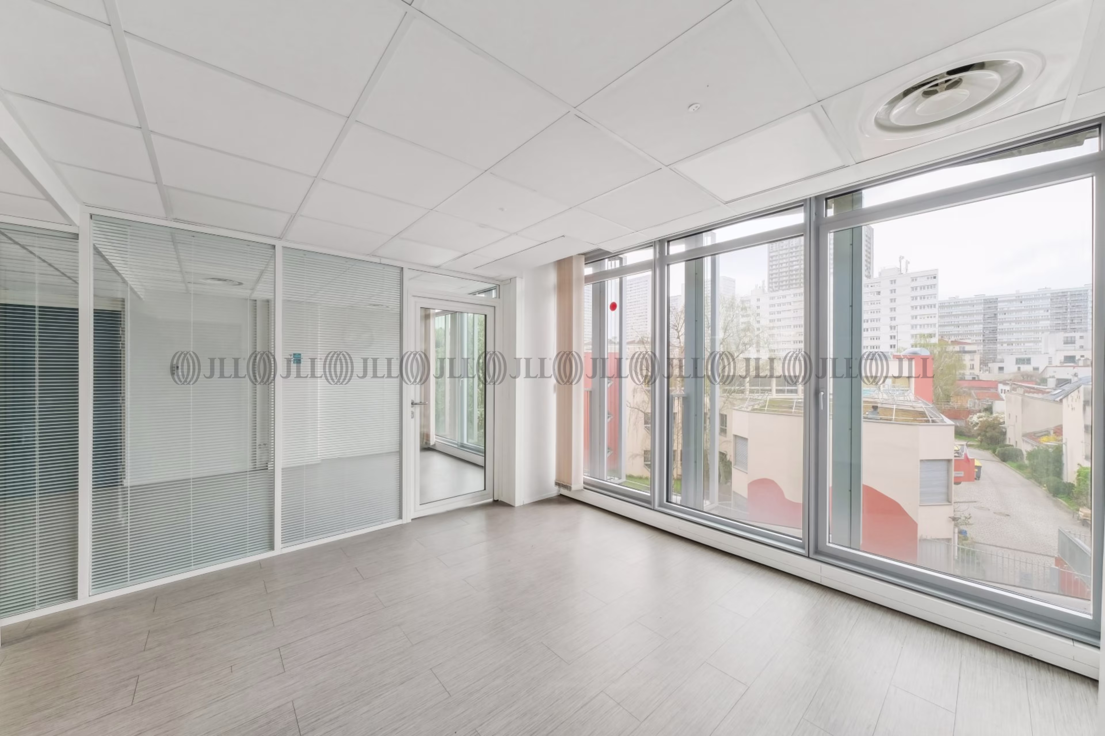 28-30 RUE DU CHATEAU DES RENTIERS