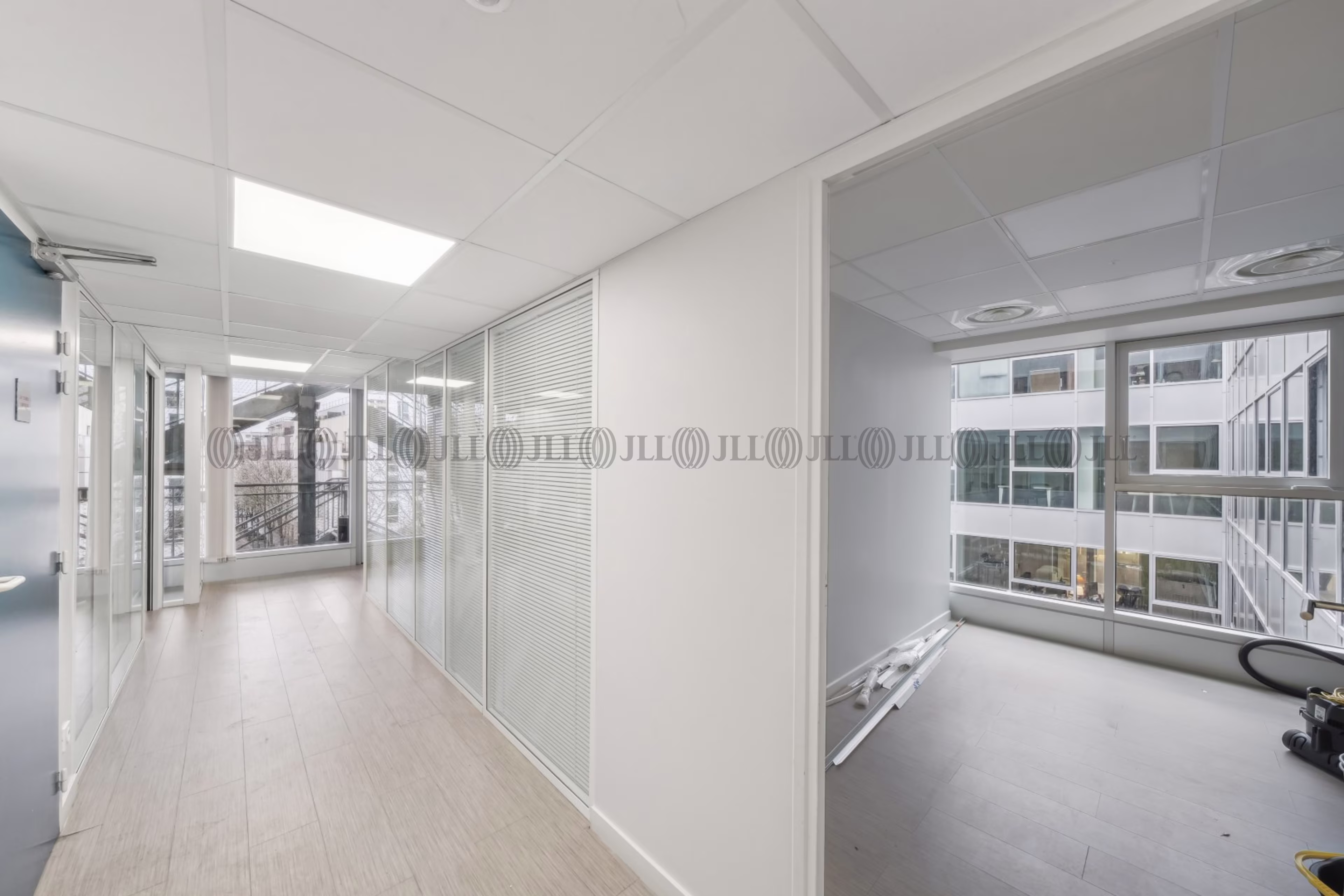 28-30 RUE DU CHATEAU DES RENTIERS