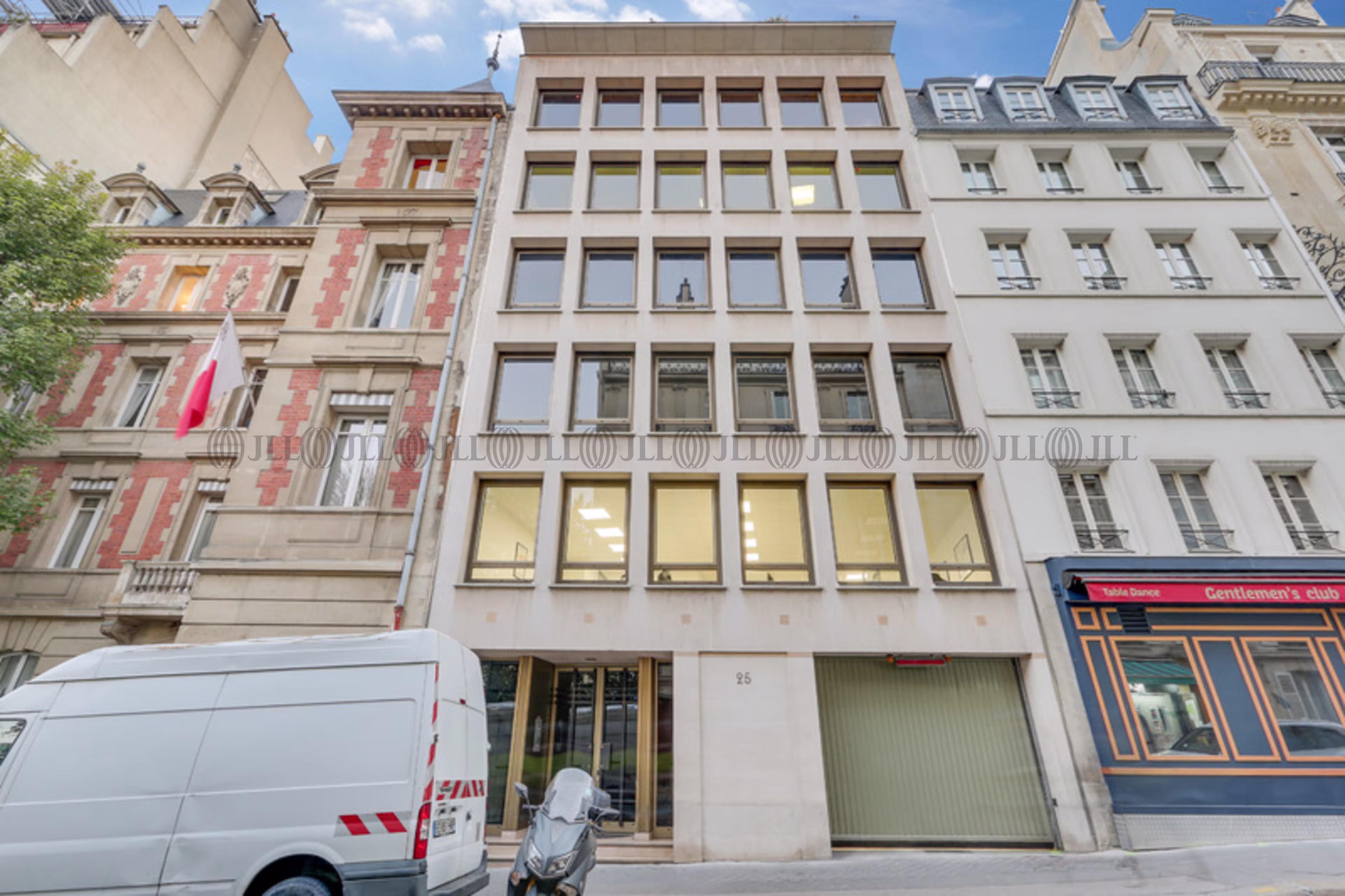 25 RUE D'ARTOIS