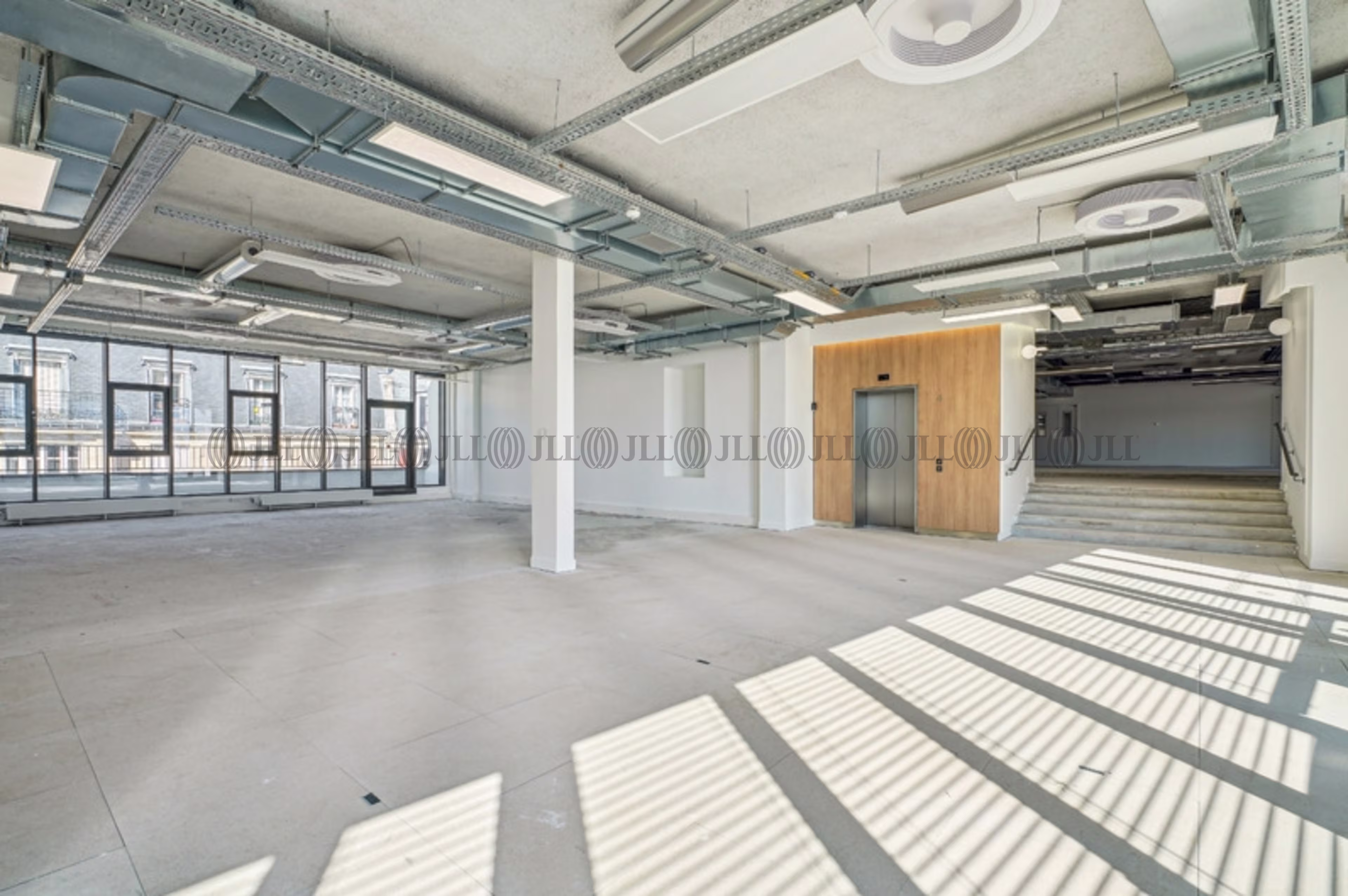 22-32 RUE DE CLIGNANCOURT