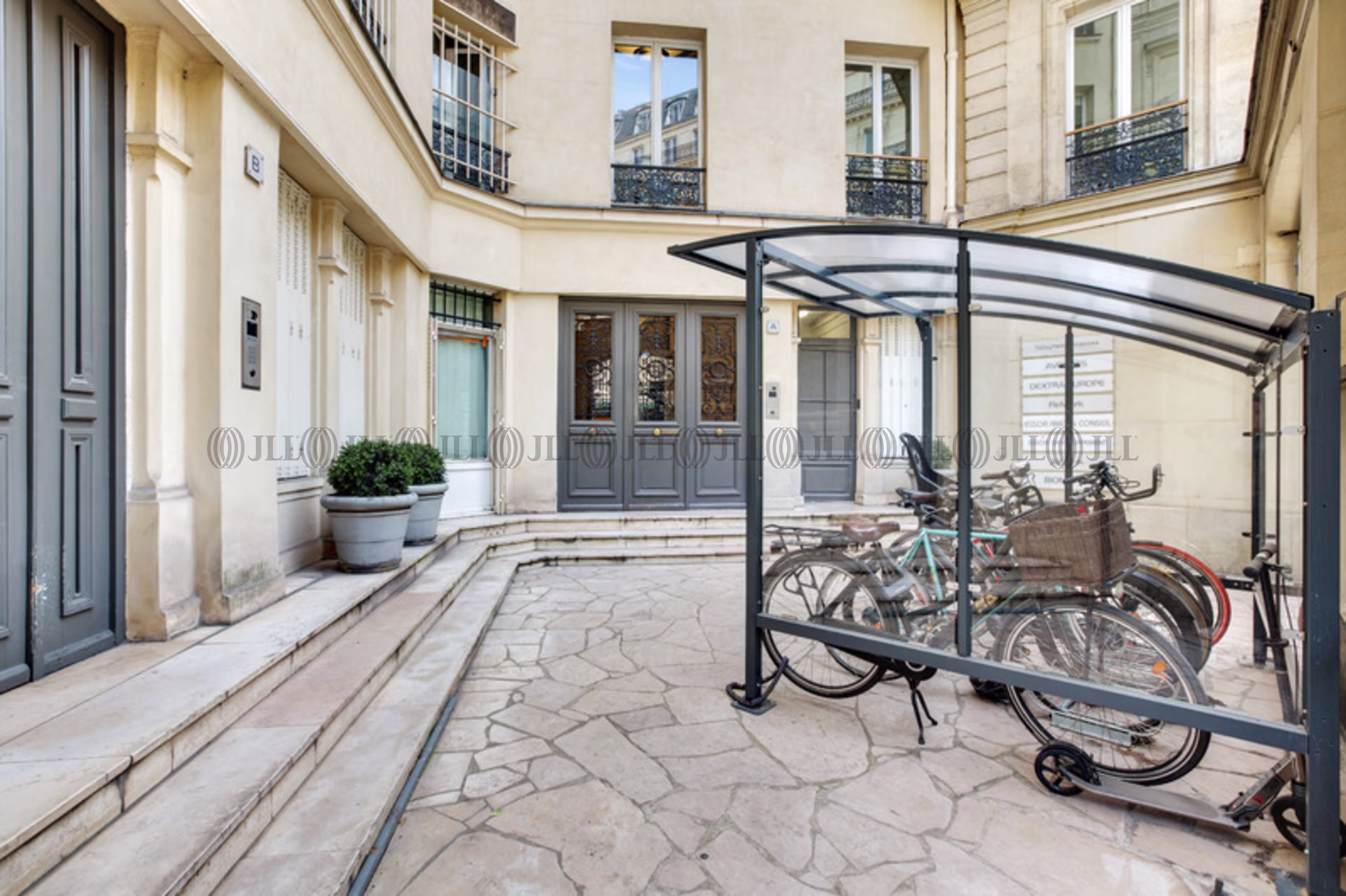 10 RUE DE ROME