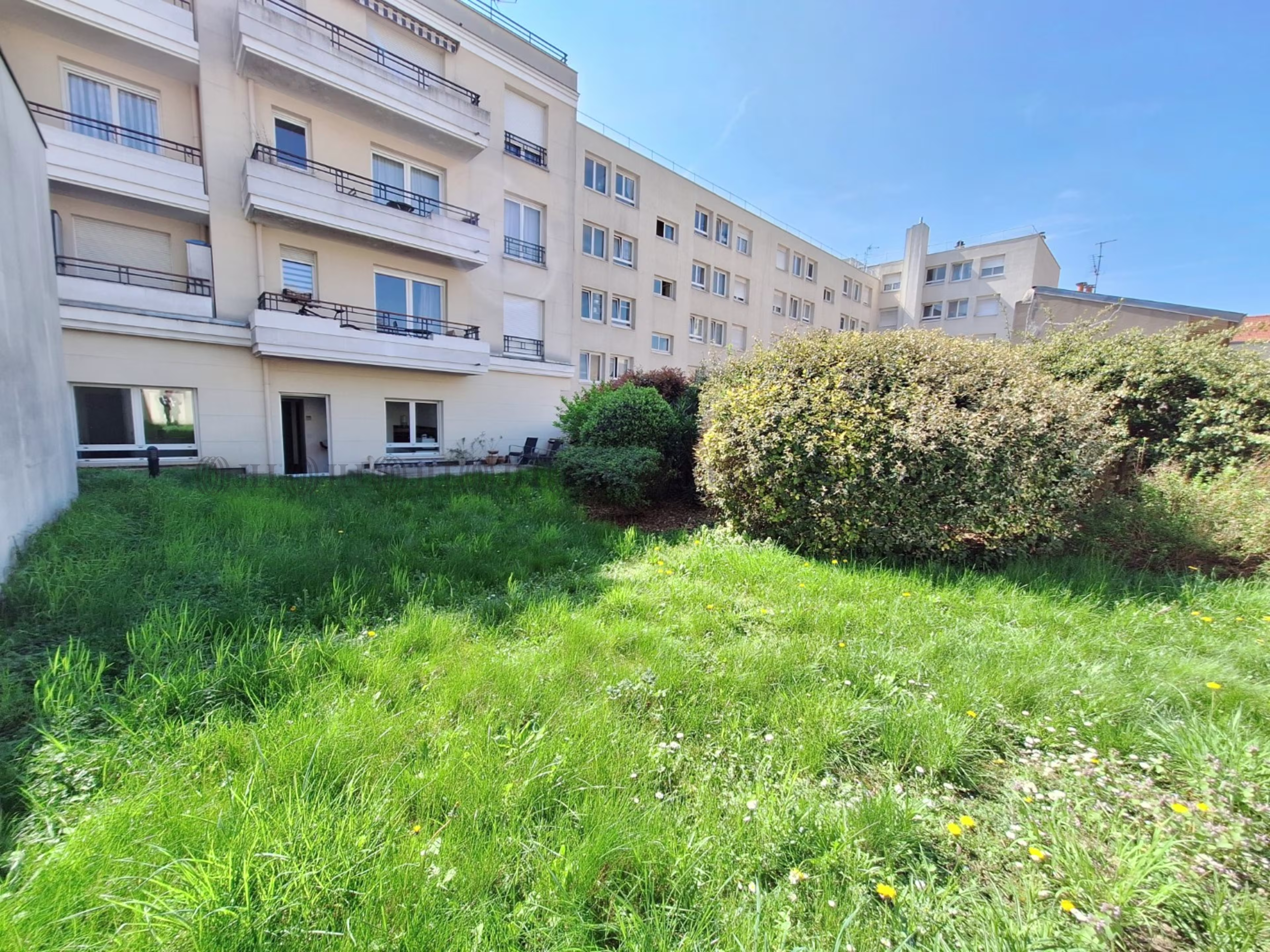 4 RUE PERIER