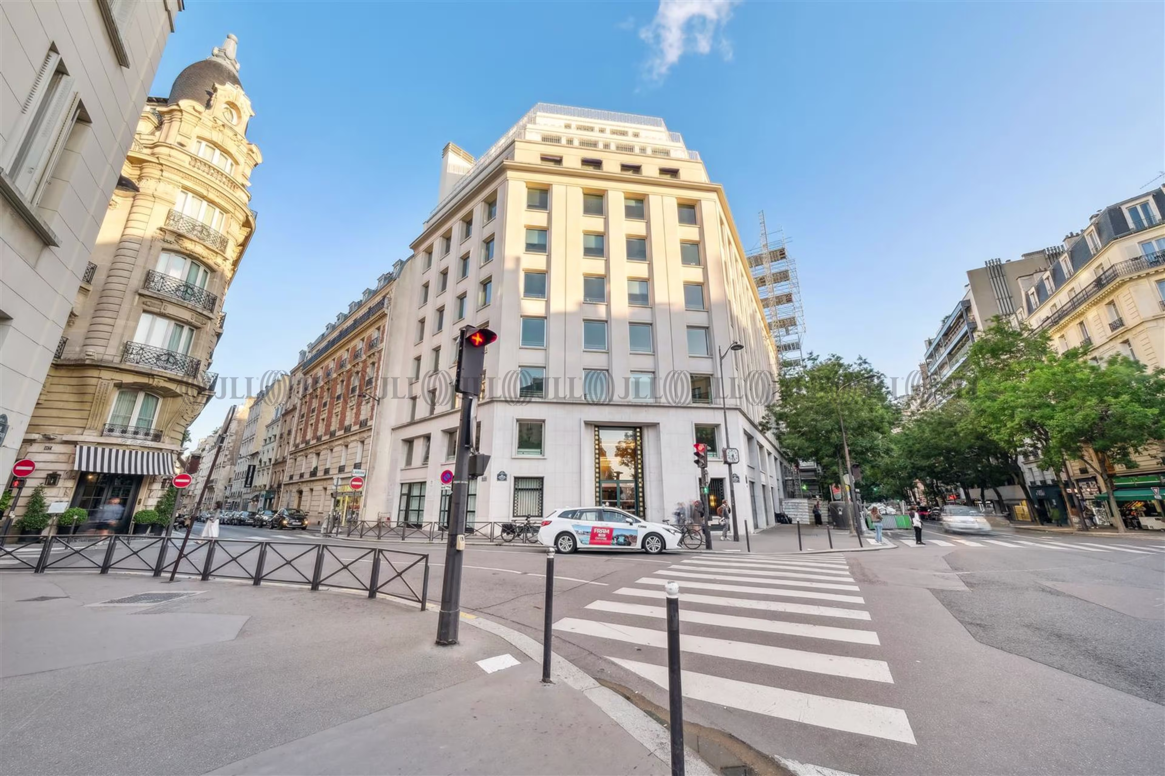 34-42 AVENUE RAYMOND POINCARE