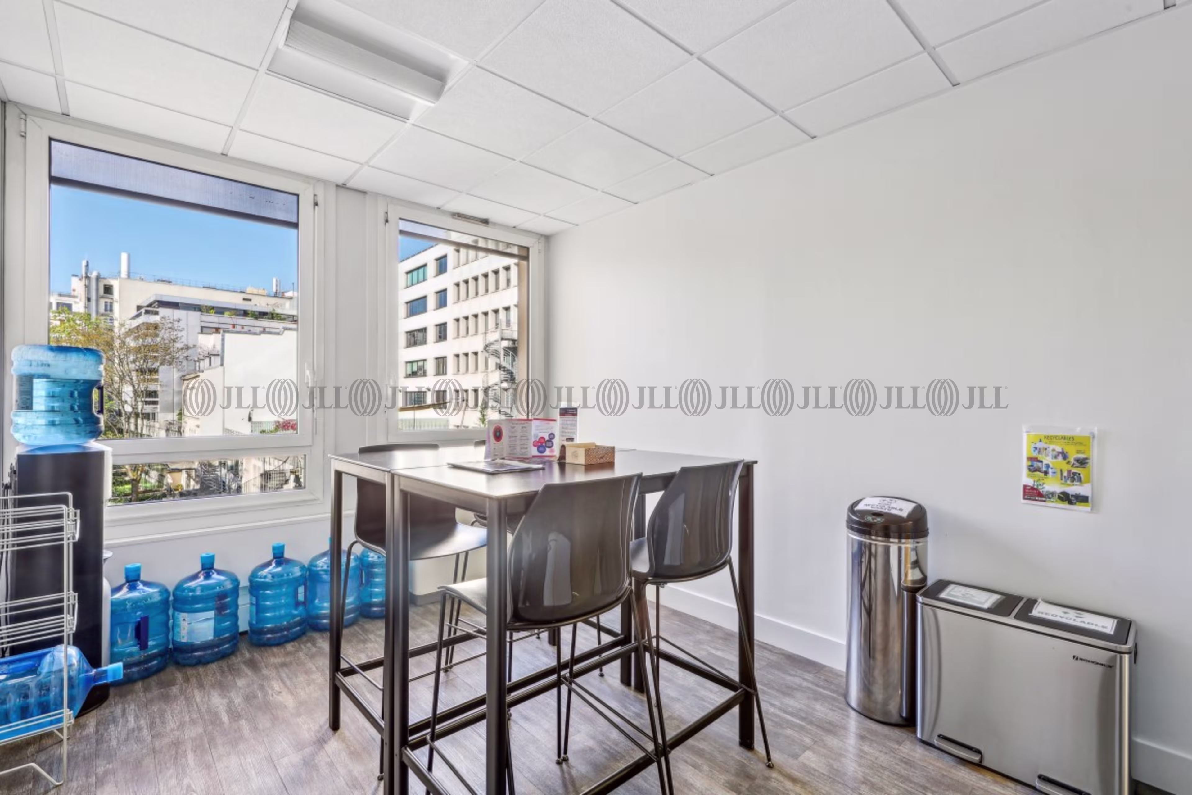 25 RUE D'ARTOIS