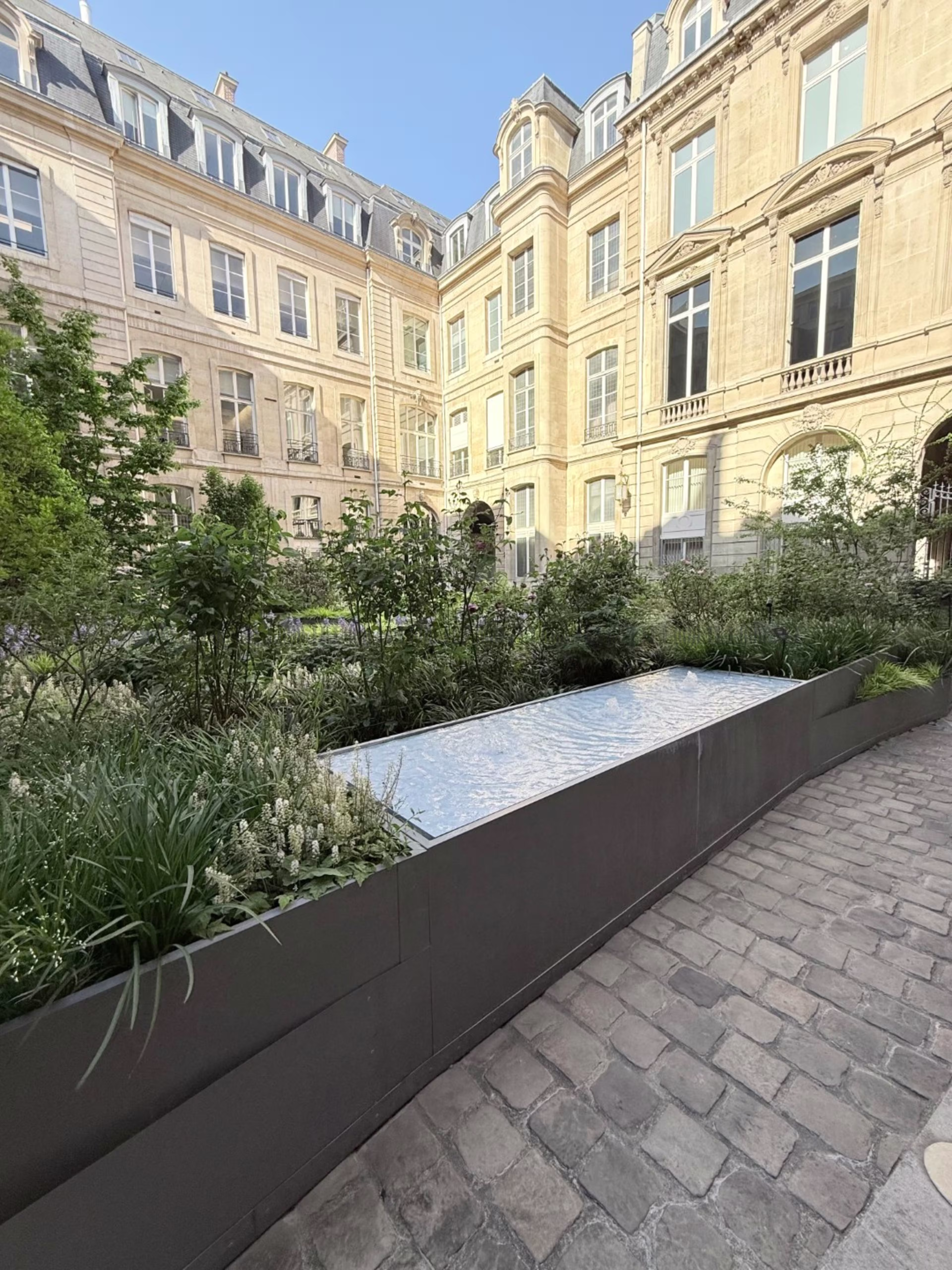 10-12 PLACE VENDOME