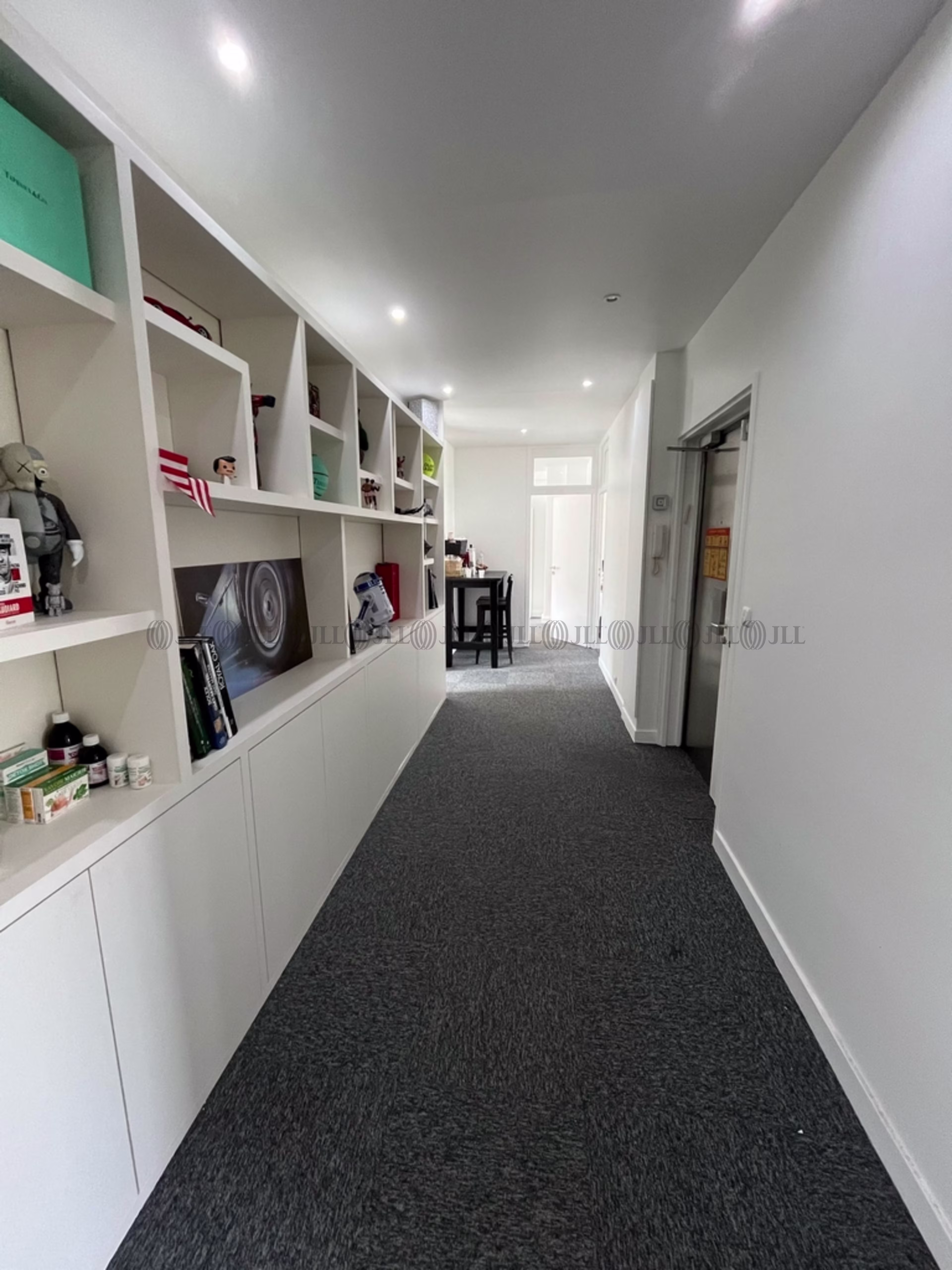144 AVENUE CHARLES DE GAULLE