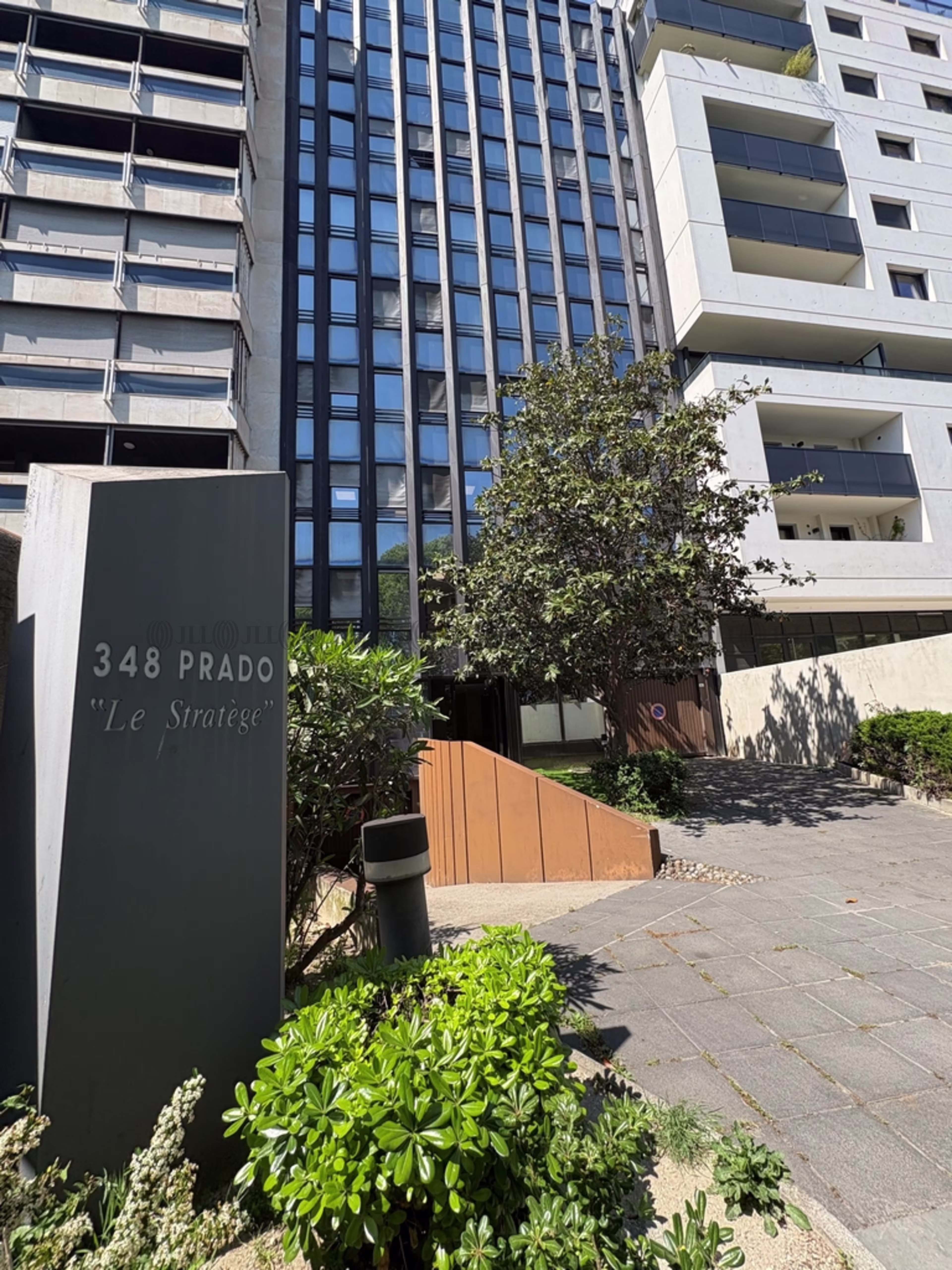 348 AVENUE DU PRADO