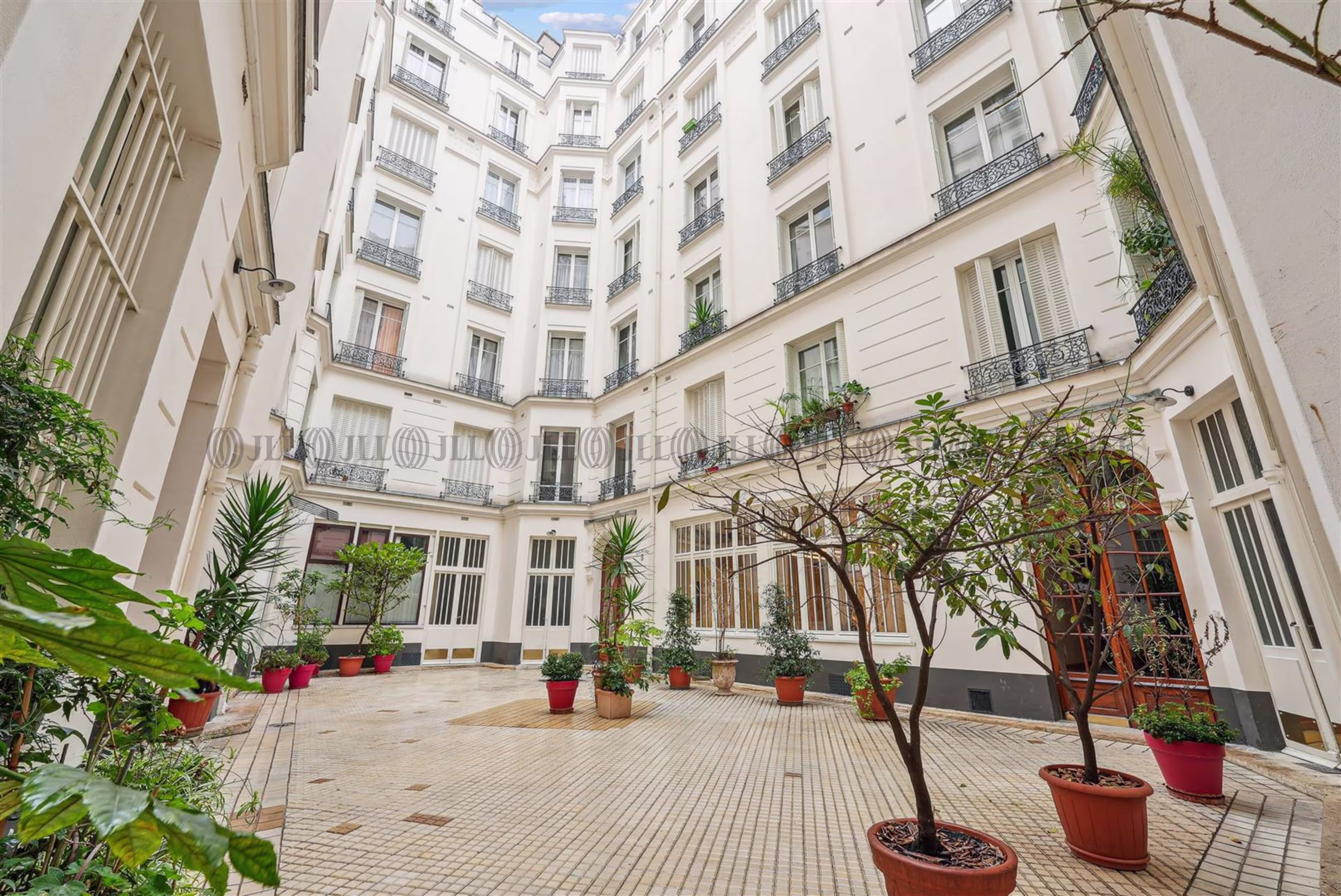 10-12 RUE RODIER