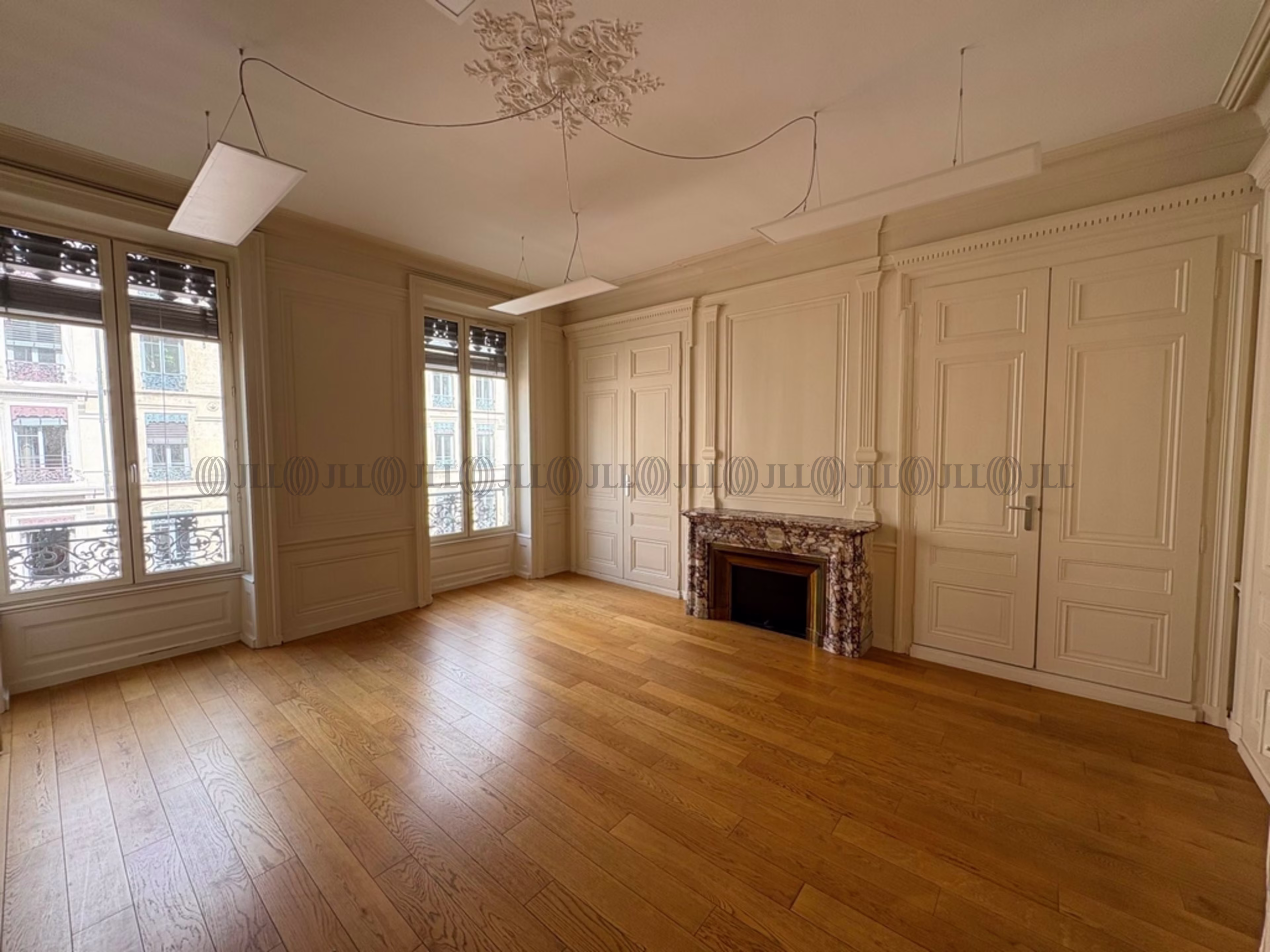 63 RUE DE LA REPUBLIQUE