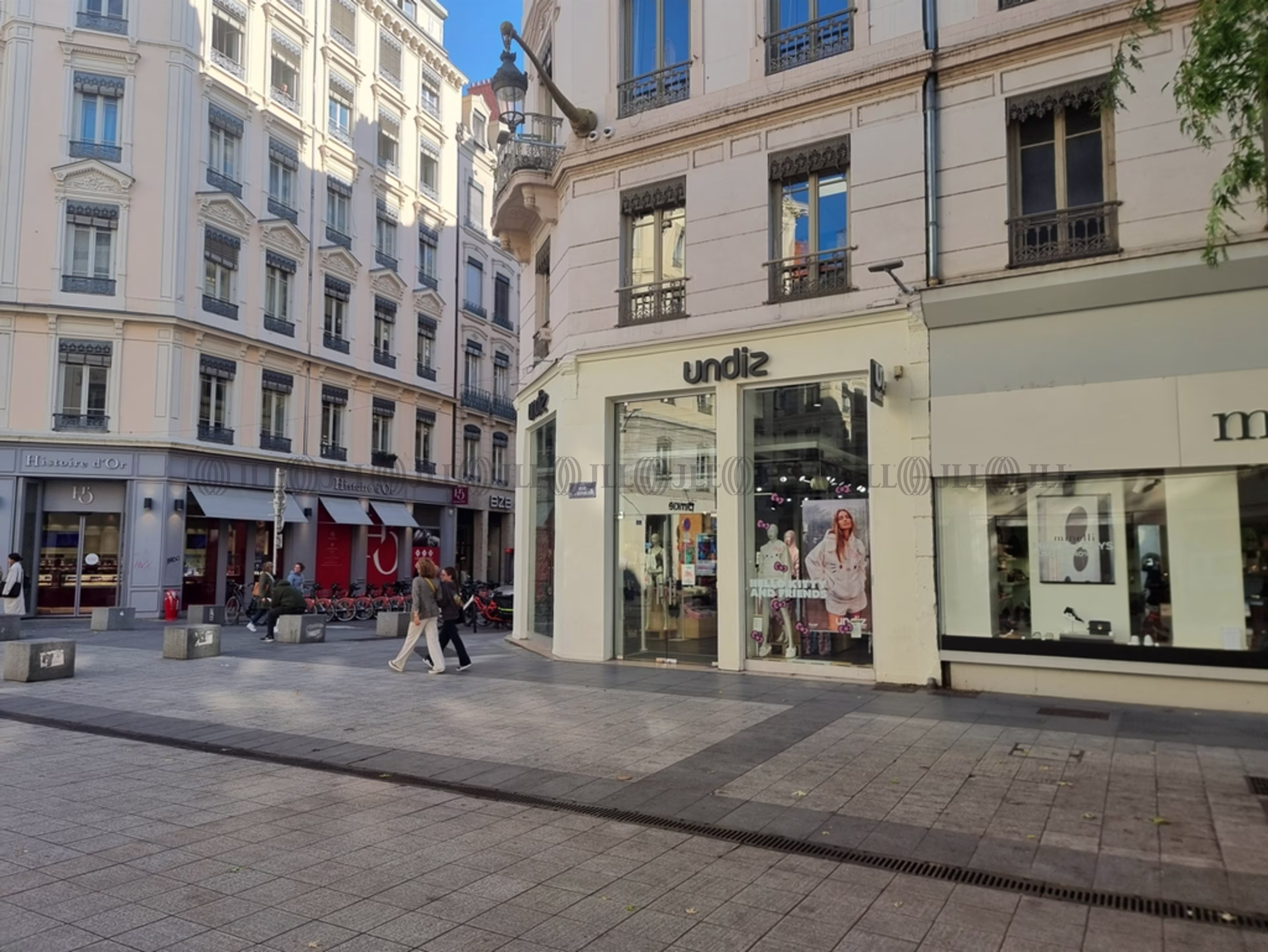 45 RUE DE LA REPUBLIQUE