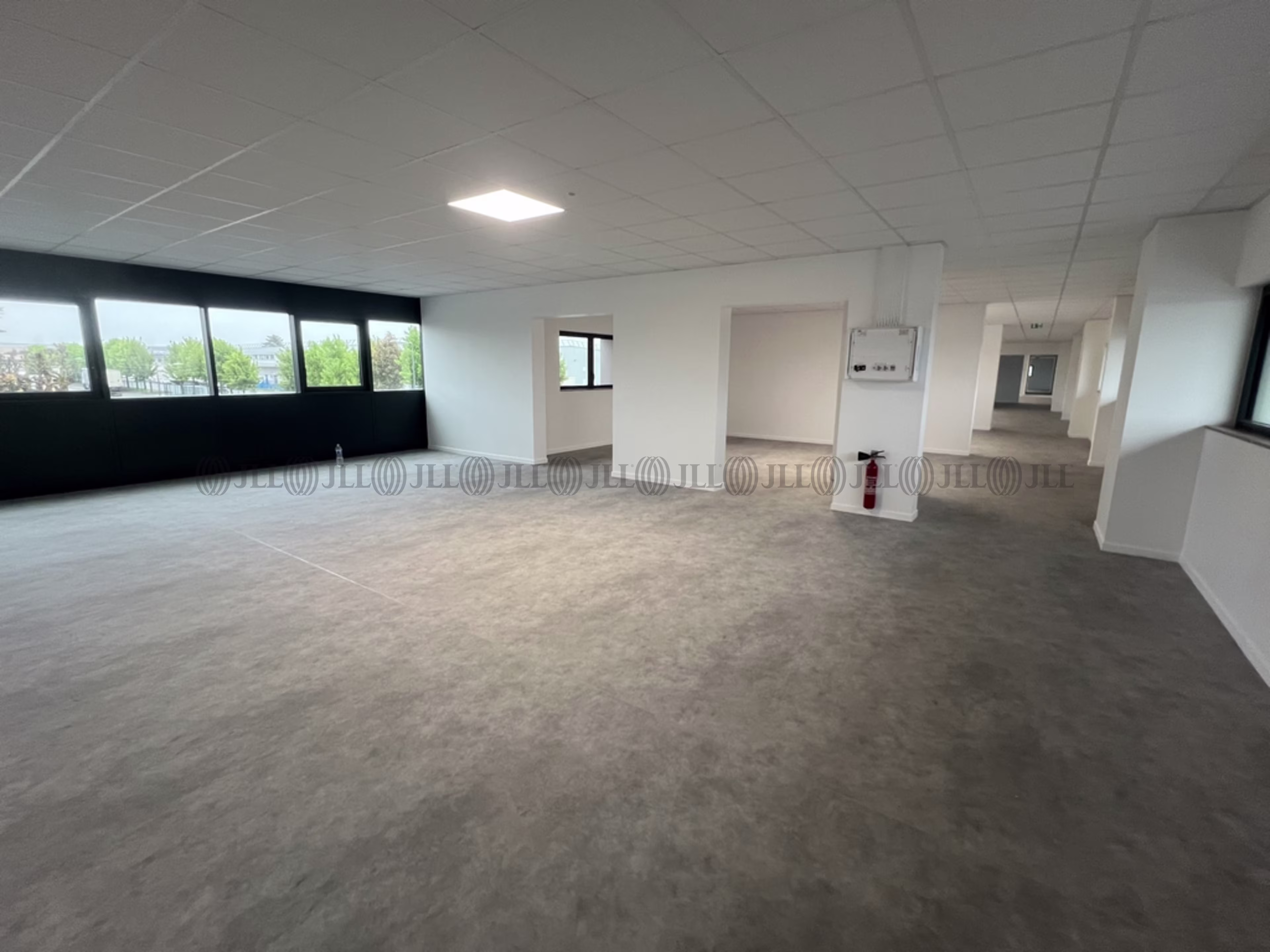 21 RUE ROBERT MOINON