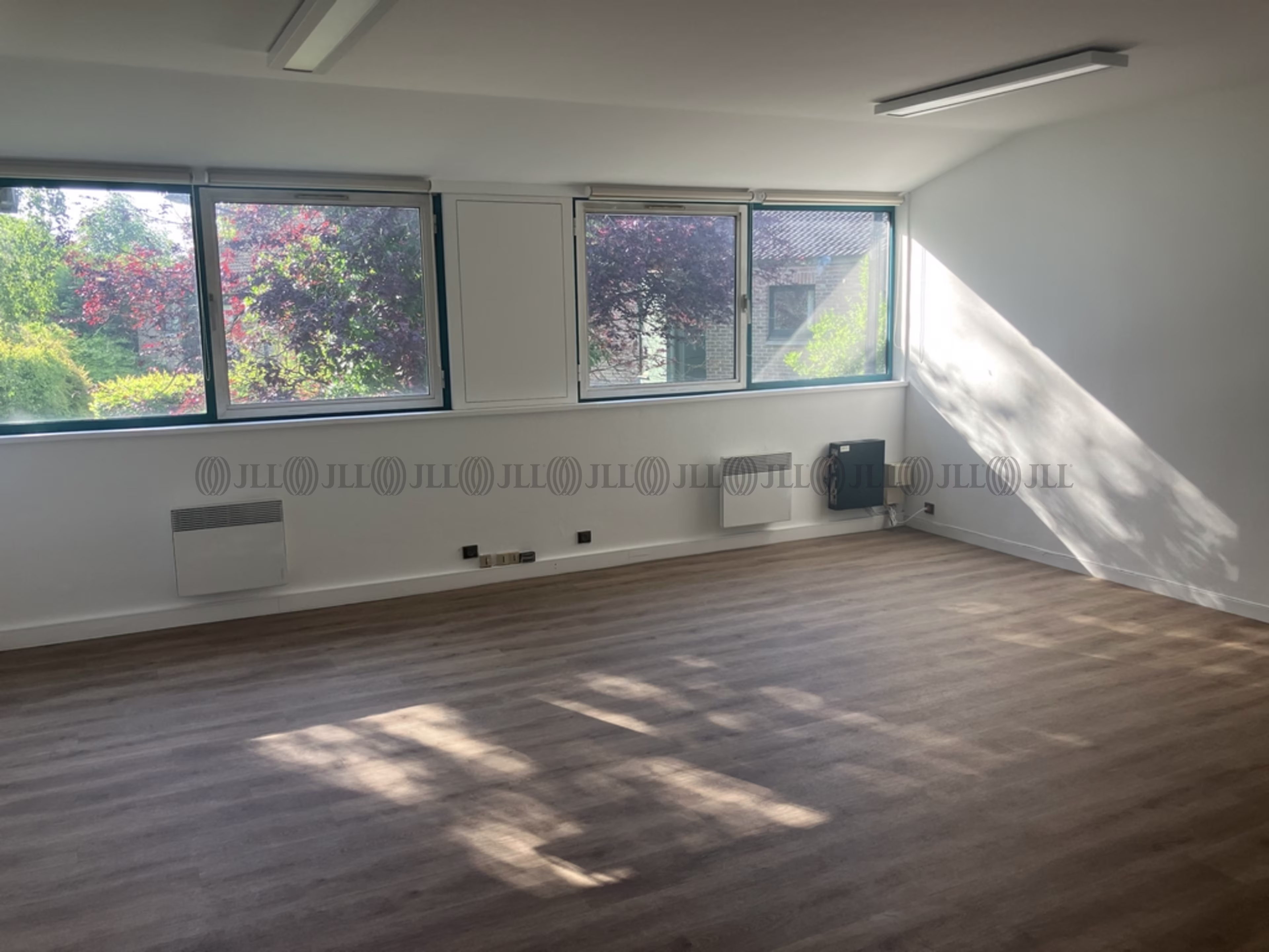 152 RUE DU 8 MAI 1945